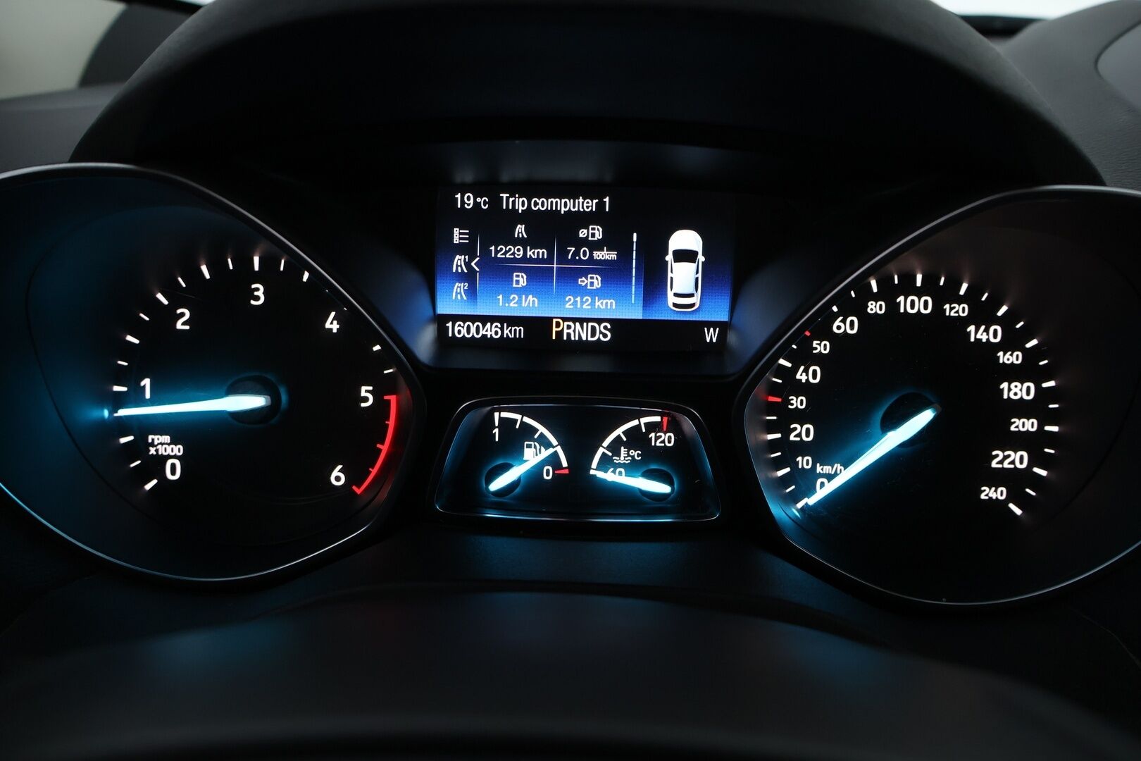 Ford Kuga 2019 1,5 TDCi 120 hv PowerShift A6 FWD Style 5-ovinen - Suomiauto | Webasto | Vetokoukku | Peruutuskamera | Navi | Lämpölasi   | 2x Renkaat Aluvantein!