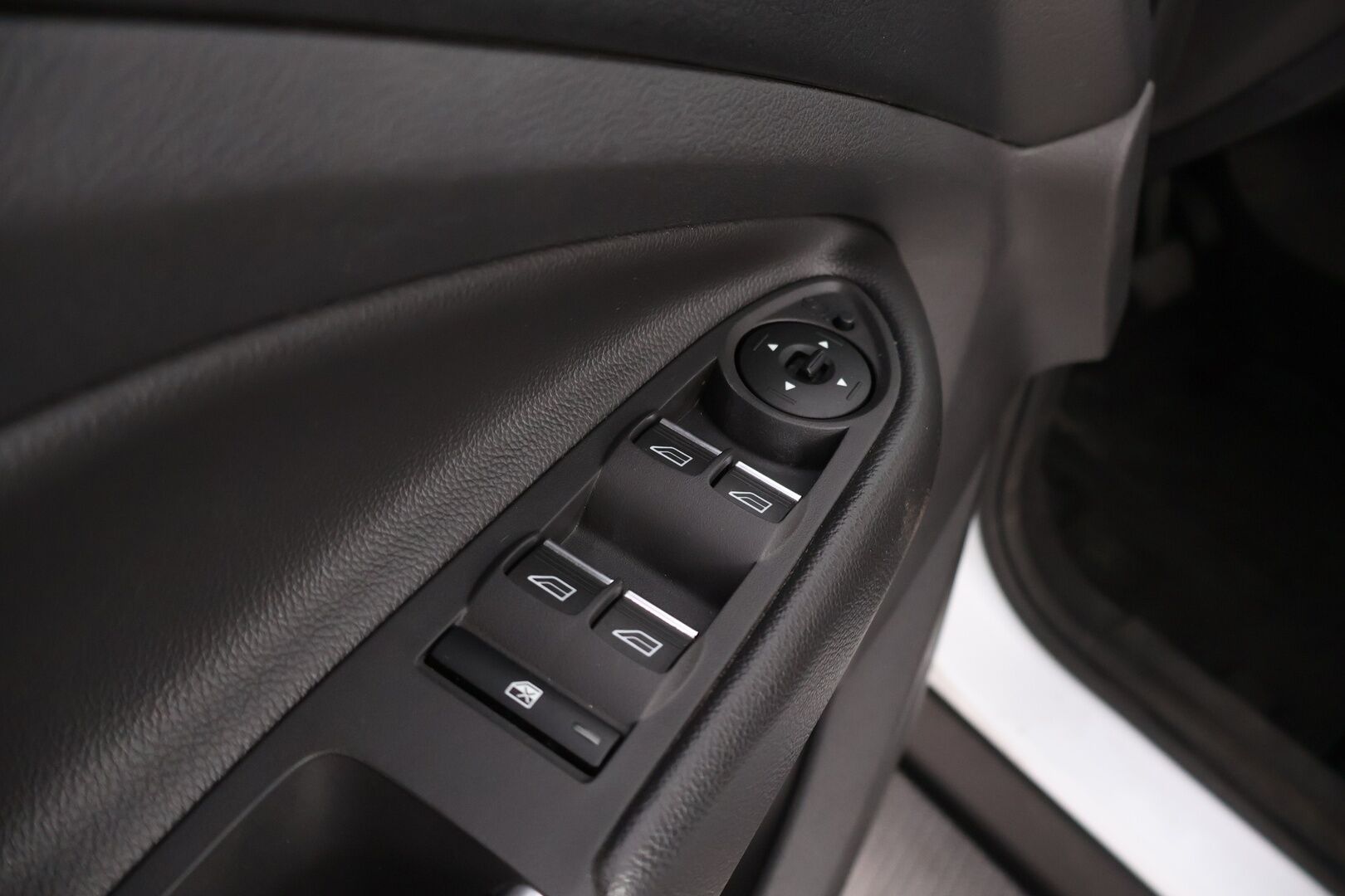 Ford Kuga 2019 1,5 TDCi 120 hv PowerShift A6 FWD Style 5-ovinen - Suomiauto | Webasto | Vetokoukku | Peruutuskamera | Navi | Lämpölasi   | 2x Renkaat Aluvantein!