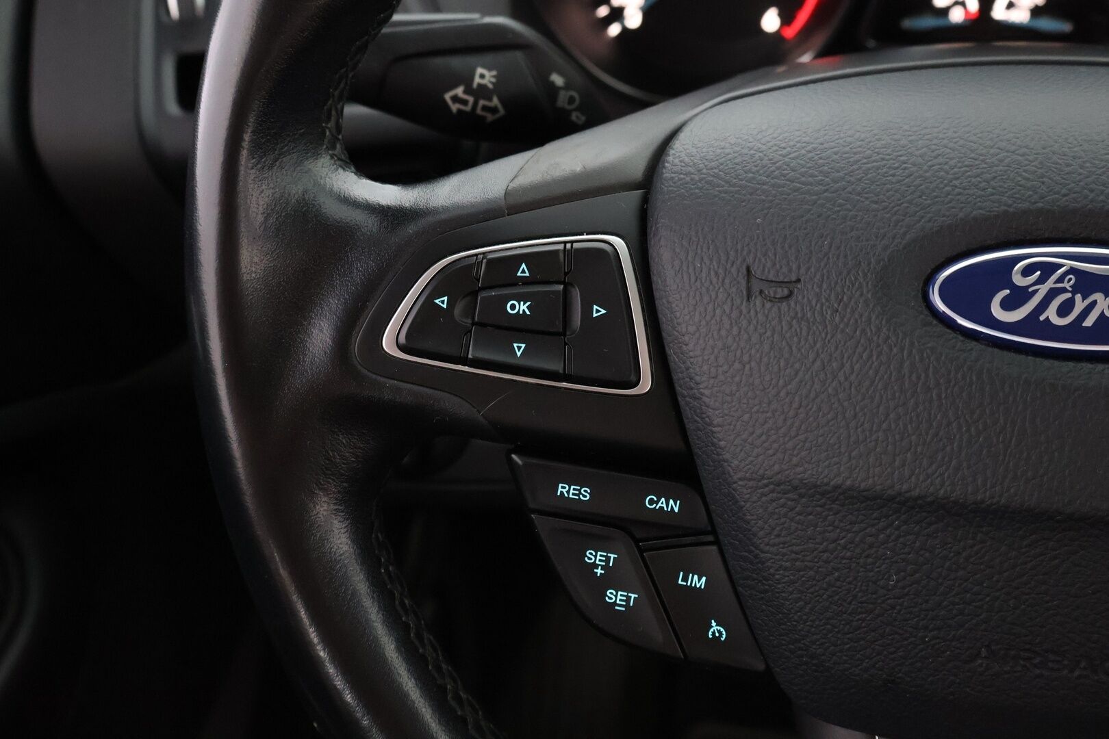Ford Kuga 2019 1,5 TDCi 120 hv PowerShift A6 FWD Style 5-ovinen - Suomiauto | Webasto | Vetokoukku | Peruutuskamera | Navi | Lämpölasi   | 2x Renkaat Aluvantein!