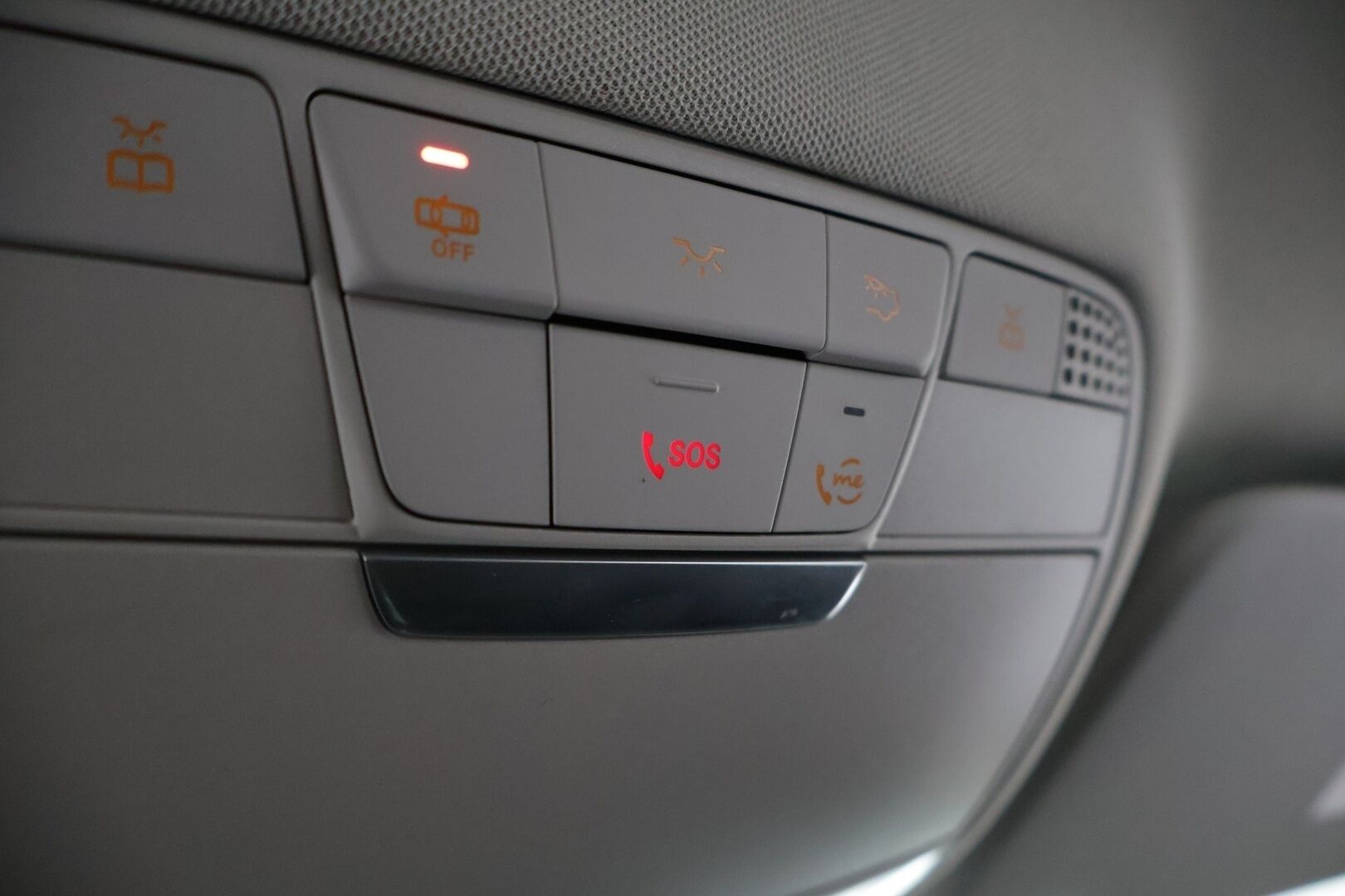 Mercedes-Benz C 2019 200 T A Business *Suomi-auto / LED high performance / Sporttipenkit / Lohkolämmitin* - Nokian Hakkapeliitta talvirenkaat, lähes uudet / Katsastus vasta 2/27 / Hyvä huoltohistoria! * - HULLU BLACKWEEK KORKOTARJOUS 2,49%