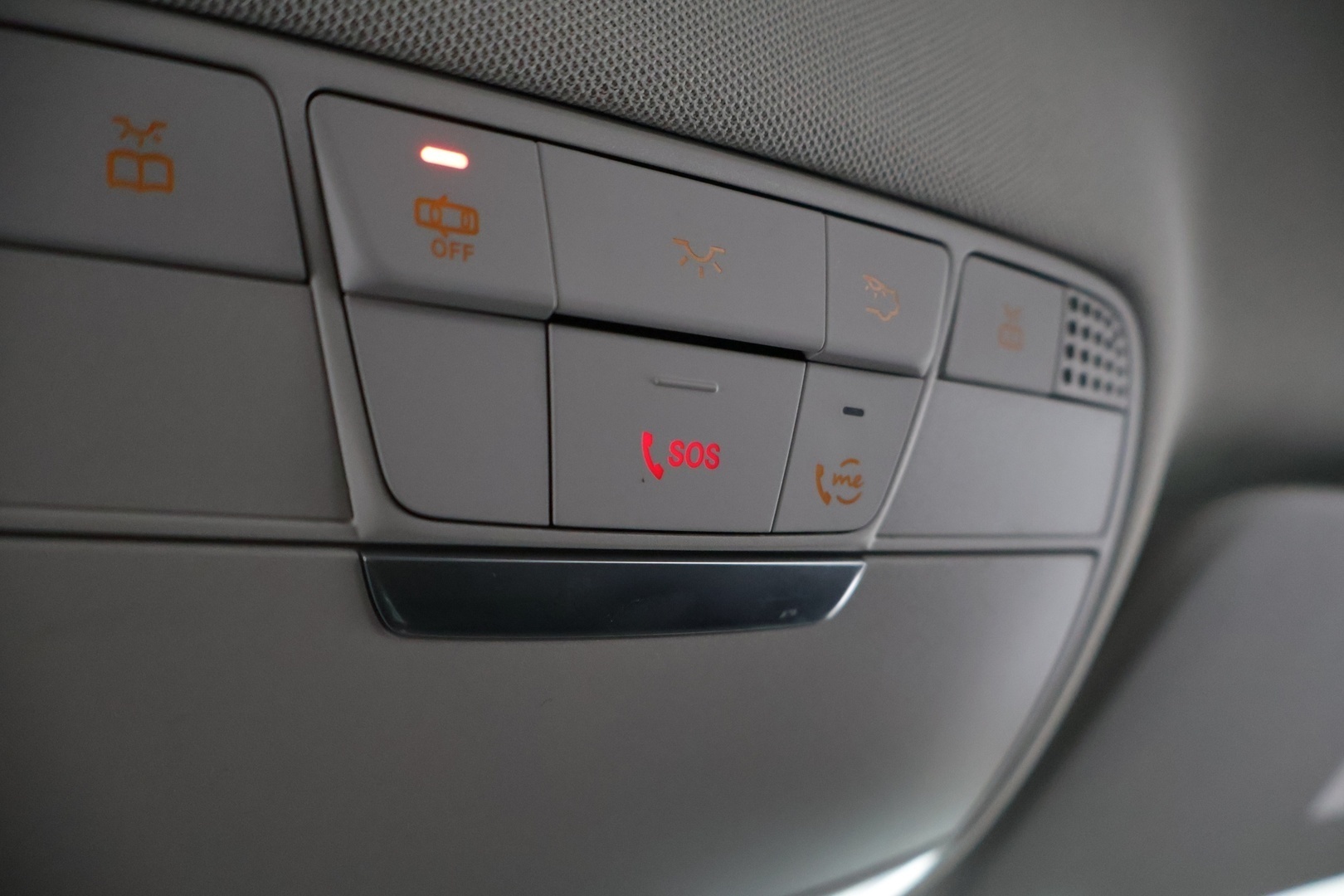 Mercedes-Benz C 2019 200 T A Business *Suomi-auto / LED high performance / Sporttipenkit / Lohkolämmitin* - Nokian Hakkapeliitta talvirenkaat, lähes uudet / Katsastus vasta 2/27 / Hyvä huoltohistoria! * - HULLUT JOULUT KORKOTARJOUS 2,49% 