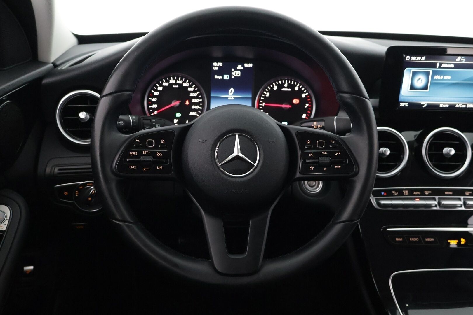 Mercedes-Benz C 2019 200 T A Business - Suomi-auto / LED high performance / Sporttipenkit / Lohkolämmitin