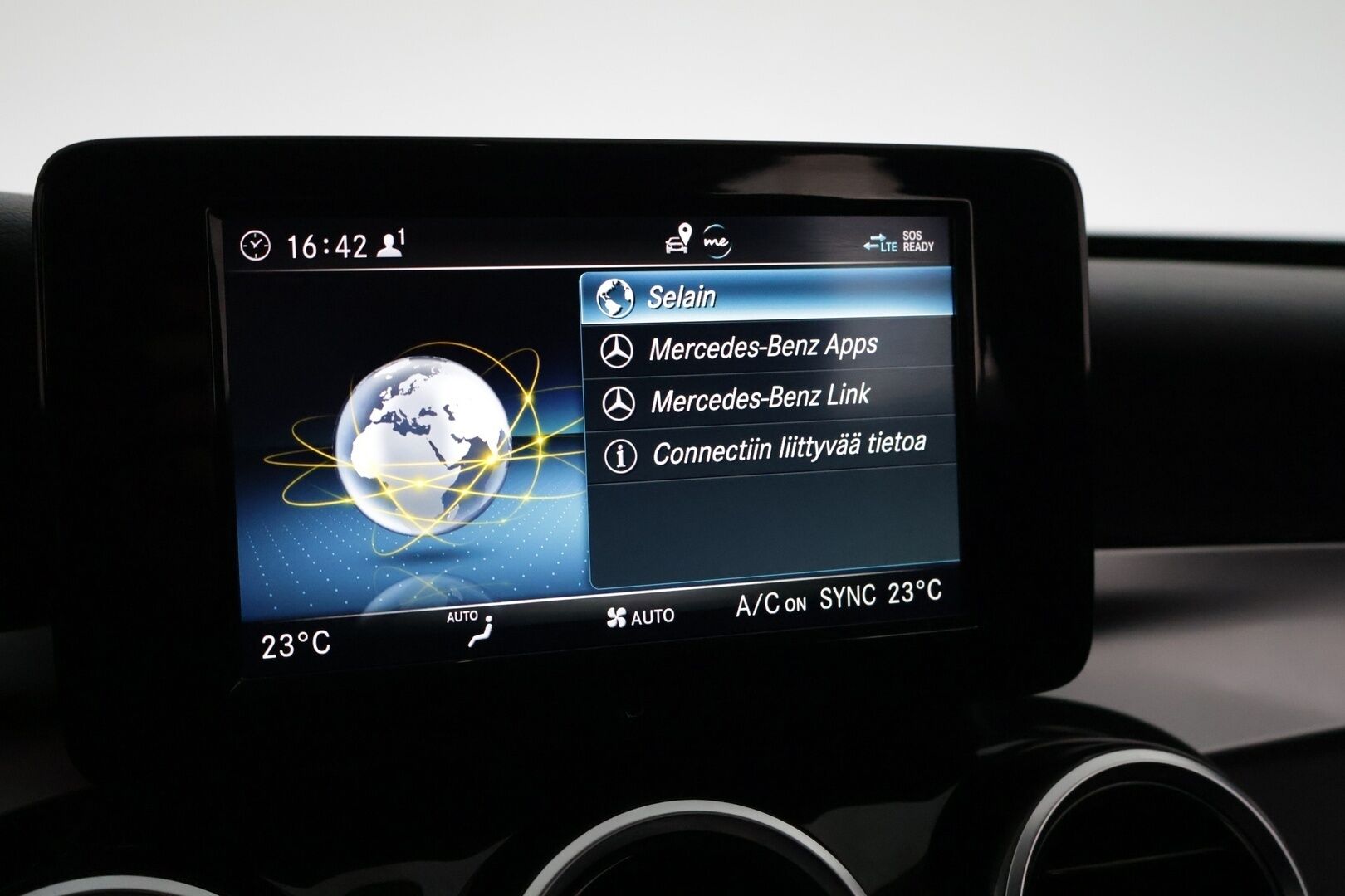 Mercedes-Benz C 2019 200 T A Business *Suomi-auto / LED high performance / Sporttipenkit / Lohkolämmitin* - Nokian Hakkapeliitta talvirenkaat, lähes uudet / Katsastus vasta 2/27 / Hyvä huoltohistoria! * - HULLU BLACKWEEK KORKOTARJOUS 2,49%