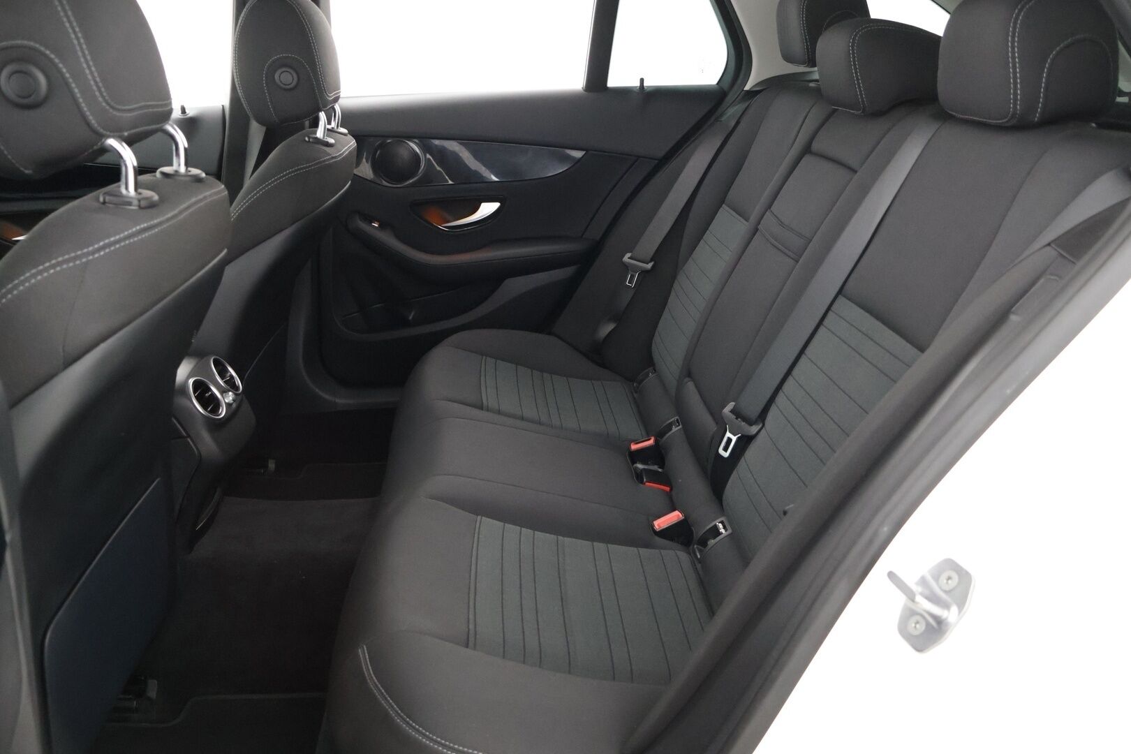 Mercedes-Benz C 2019 200 T A Business - Suomi-auto / LED high performance / Sporttipenkit / Lohkolämmitin
