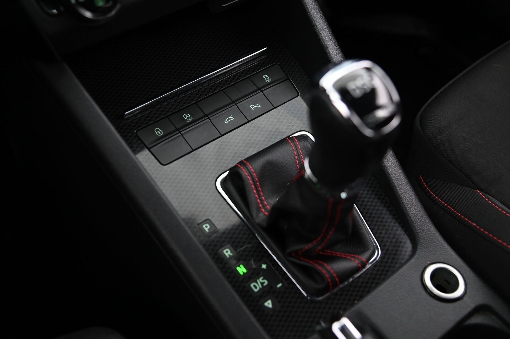 Skoda Octavia 2019 *Combi 2,0 TDI 184 4x4 RS DSG Autom. *ACC / BLIS / Webasto / P-Kamera / Kessy* - *Suomi-Auto / Urheiluistuimet / Suksiluukku / Vetokoukku*