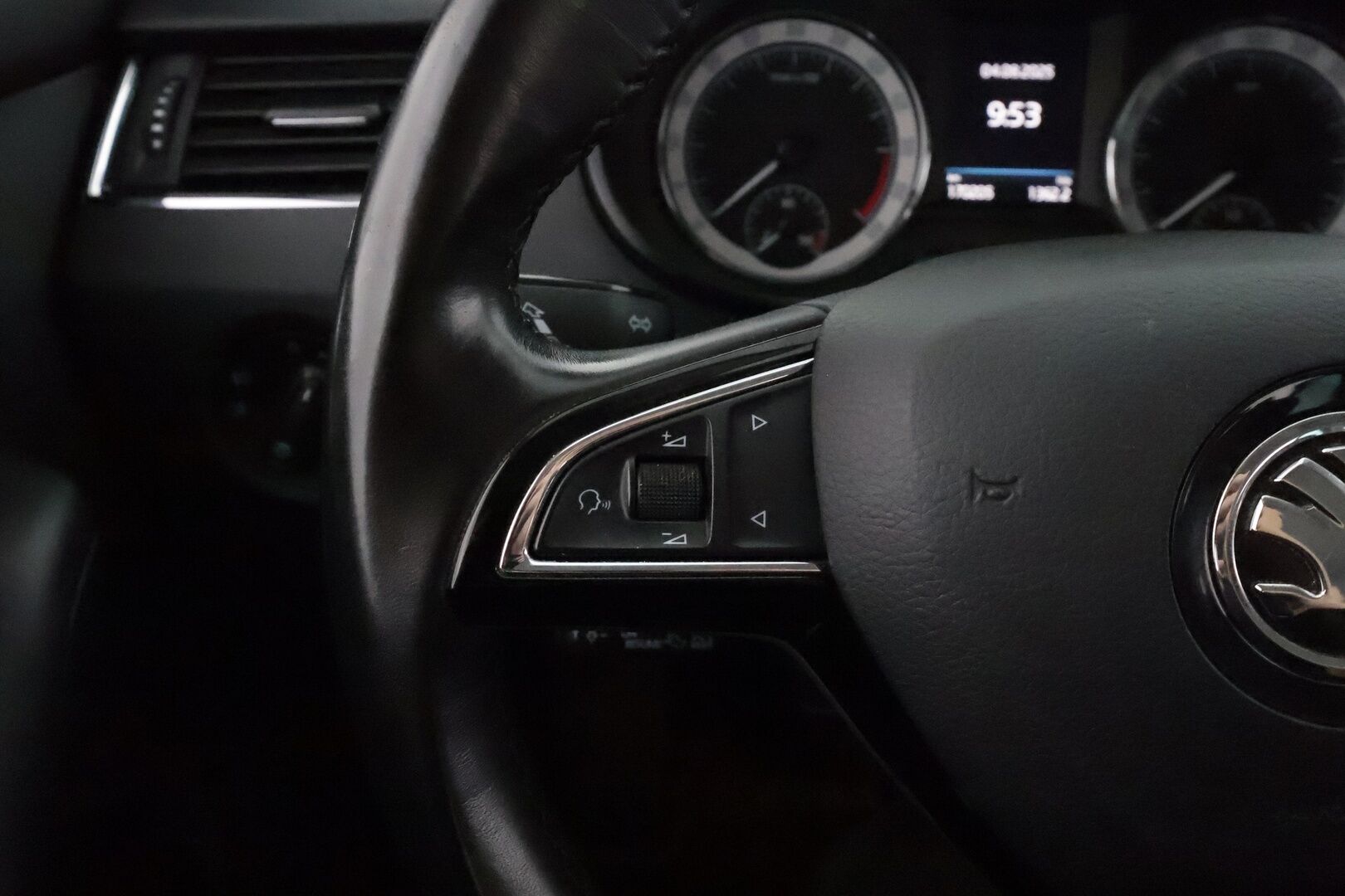 Skoda Octavia 2019 Combi 2,0 TDI 184 4x4 Scout DSG **Webasto / Koukku / Adapt.Vakkari / LED-valot / P.kamera / KeylessGO** - Suomi-auto / Kahdet Renkaat