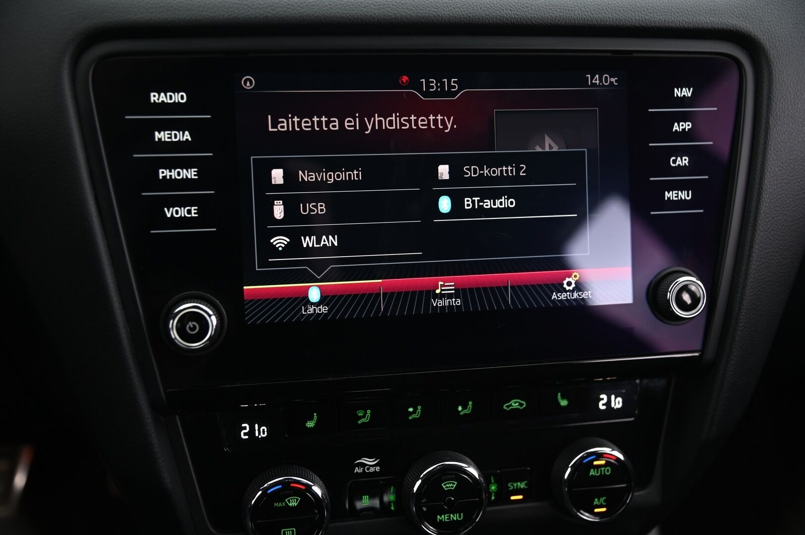 Skoda Octavia 2019 Combi 2,0 TDI 184 RS DSG Autom *Webasto / Lämmitettävä Ratti & Tuulilasi / ACC / P.kamera - Näyttävä yksillö hyvällä värillä!* - HULLU BLACKWEEK KORKOTARJOUS 2,49%