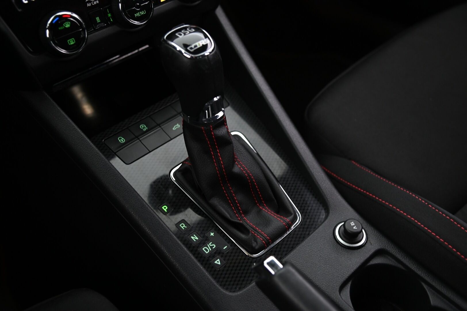 Skoda Octavia 2019 Combi 2,0 TDI 184 RS DSG Autom *Webasto / Lämmitettävä Ratti & Tuulilasi / ACC / P.kamera - Näyttävä yksillö hyvällä värillä / 2x renkaat / Suomiauto