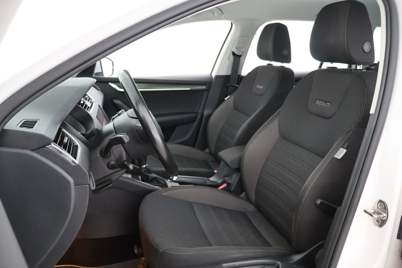 Skoda Octavia 2019 Combi 2,0 TDI 184 4x4 Scout DSG Autom. - | Suomi-auto | Adapt.vakkari | P.kamera | LED | Koukku | Ratinlämmitin | Webasto | Lämmitettävä tuulilasi | Sähköluukku | 