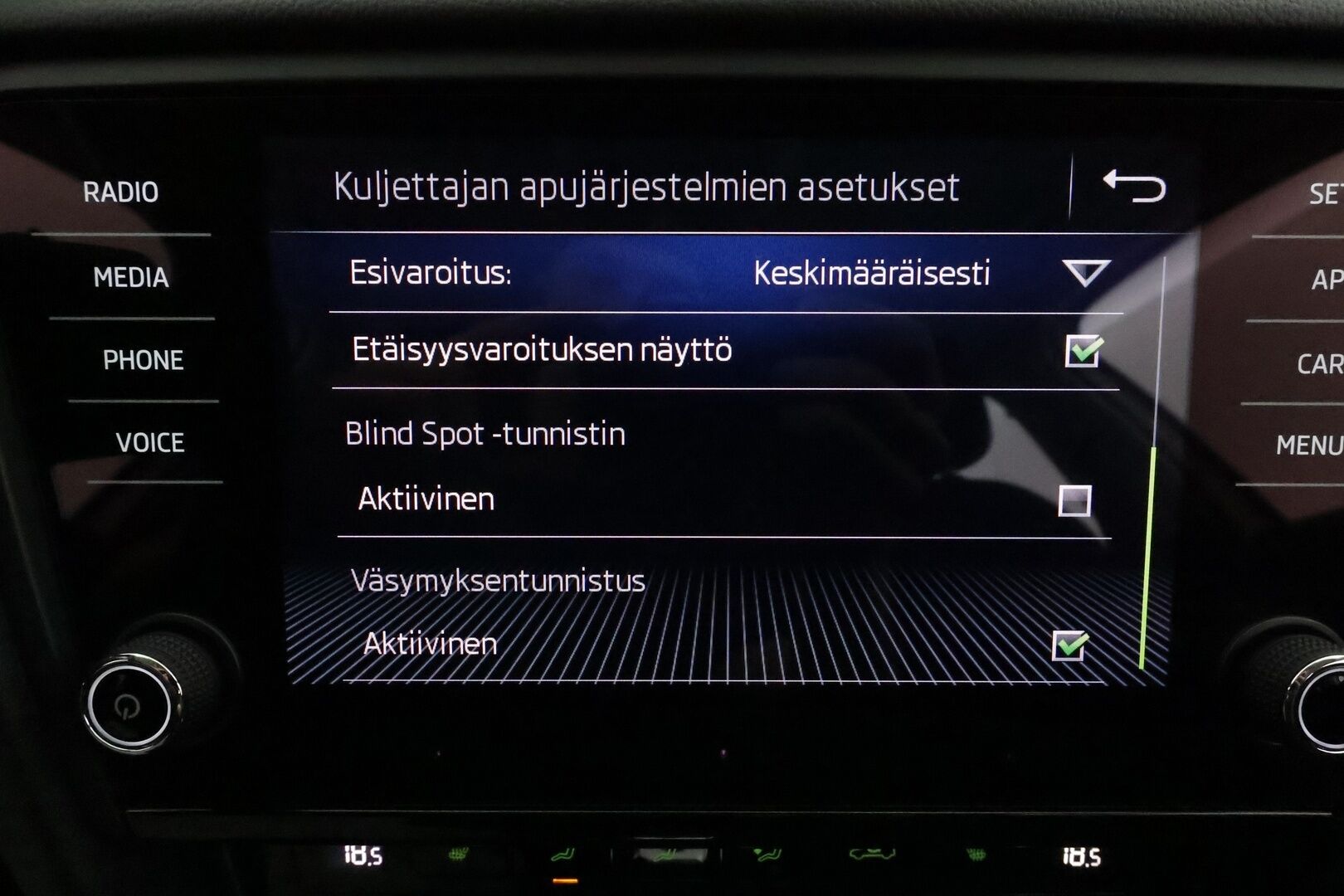 Skoda Octavia 2019 Combi 2,0 TDI 184 4x4 Scout DSG Autom. **Adapt.vakkari / P.kamera / LED / Koukku / Ratinlämmitin / Webasto** - Suomi-auto / Merkkihuollettu / Kahdet renkaat aluvanteilla / Penkinlämmittimet takana / Lämmitettävä tuulilasi / Sähköluukku