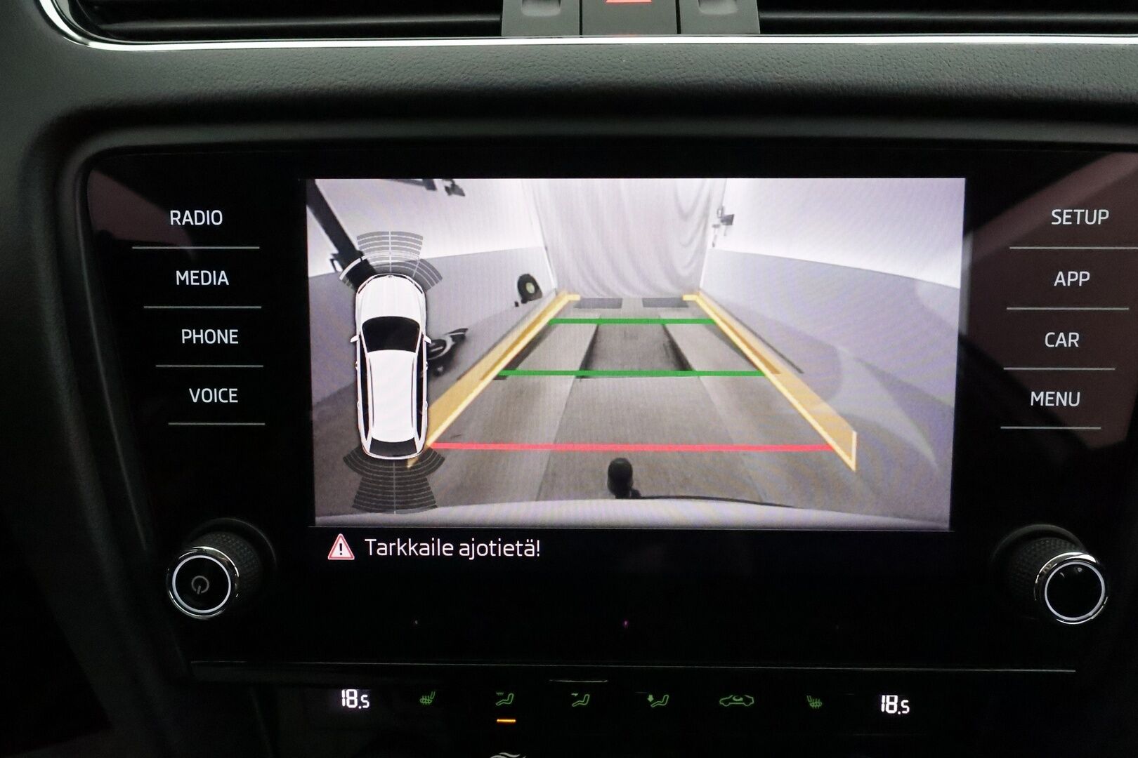 Skoda Octavia 2019 Combi 2,0 TDI 184 4x4 Scout DSG Autom. **Adapt.vakkari / P.kamera / LED / Koukku / Ratinlämmitin / Webasto** - Suomi-auto / Merkkihuollettu / Kahdet renkaat aluvanteilla / Penkinlämmittimet takana / Lämmitettävä tuulilasi / Sähköluukku