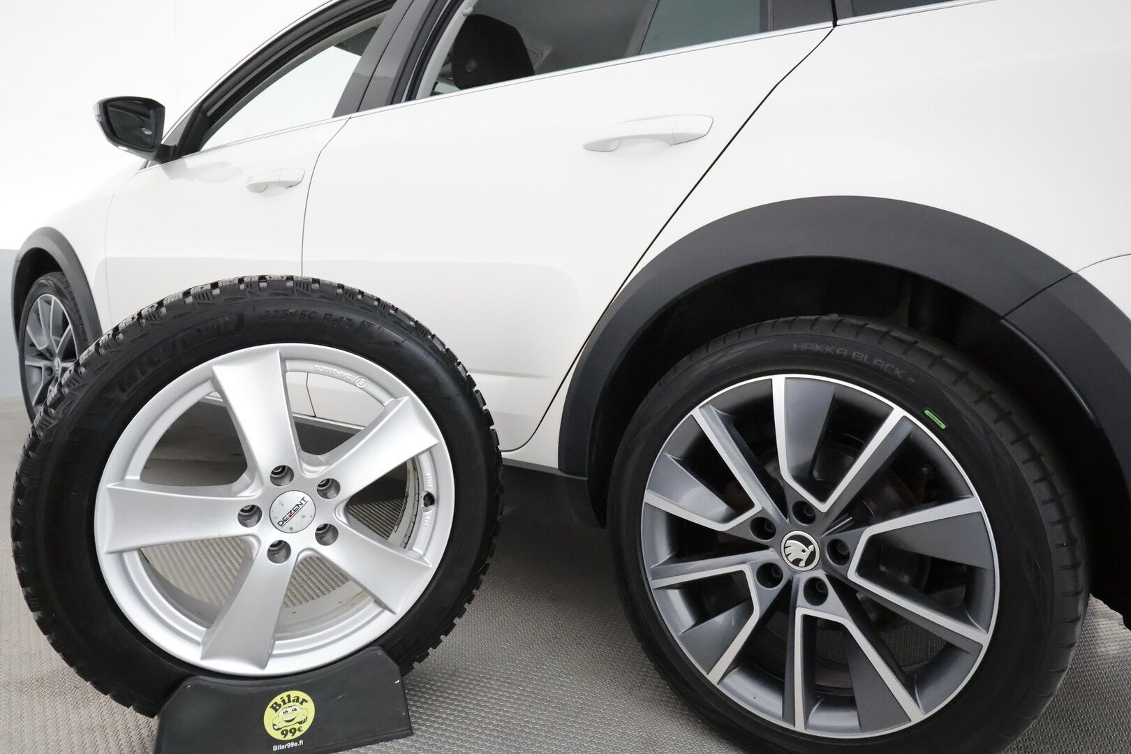 Skoda Octavia 2019 Combi 2,0 TDI 184 4x4 Scout DSG Autom. **Adapt.vakkari / P.kamera / LED / Koukku / Ratinlämmitin / Webasto** - Suomi-auto / Merkkihuollettu / Kahdet renkaat aluvanteilla / Penkinlämmittimet takana / Lämmitettävä tuulilasi / Sähköluukku