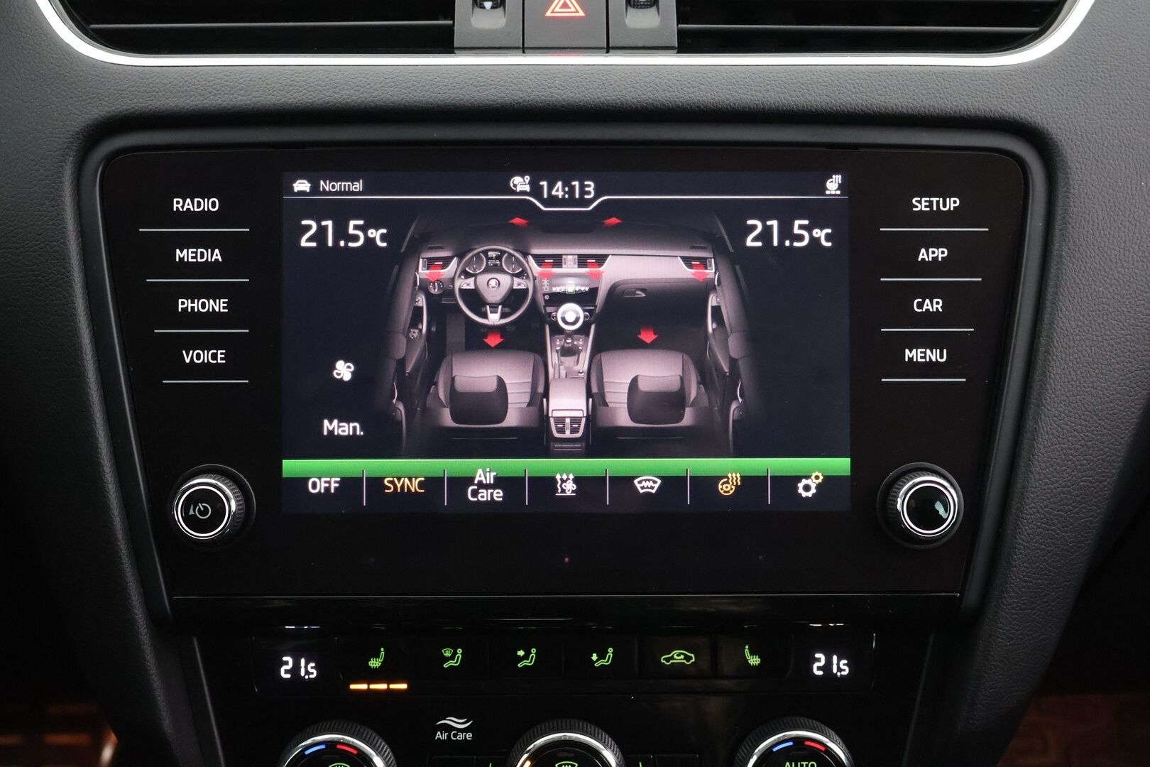 Skoda Octavia 2019 Combi 2,0 TDI 184 4x4 Scout DSG Autom. - | Suomi-auto | Adapt.vakkari | P.kamera | LED | Koukku | Ratinlämmitin | Webasto | Lämmitettävä tuulilasi | Sähköluukku | 