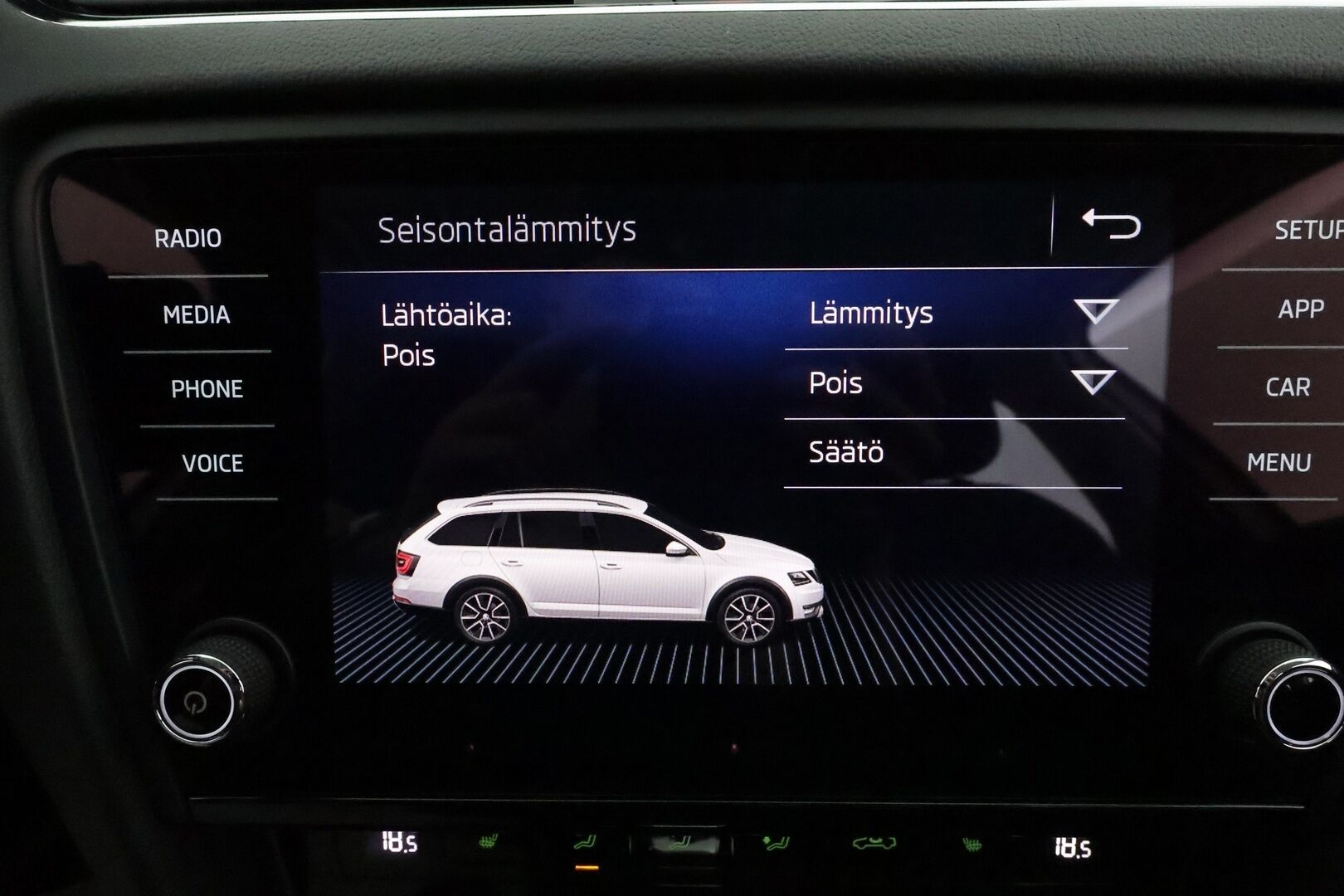 Skoda Octavia 2019 Combi 2,0 TDI 184 4x4 Scout DSG Autom. **Adapt.vakkari / P.kamera / LED / Koukku / Ratinlämmitin / Webasto** - Suomi-auto / Merkkihuollettu / Kahdet renkaat aluvanteilla / Penkinlämmittimet takana / Lämmitettävä tuulilasi / Sähköluukku