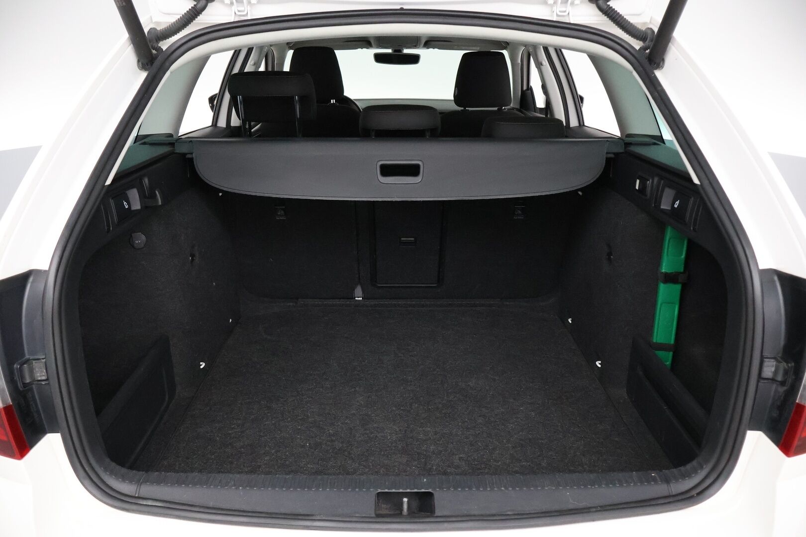 Skoda Octavia 2019 Combi 2,0 TDI 184 4x4 Scout DSG Autom. - | Suomi-auto | Adapt.vakkari | P.kamera | LED | Koukku | Ratinlämmitin | Webasto | Lämmitettävä tuulilasi | Sähköluukku | 
