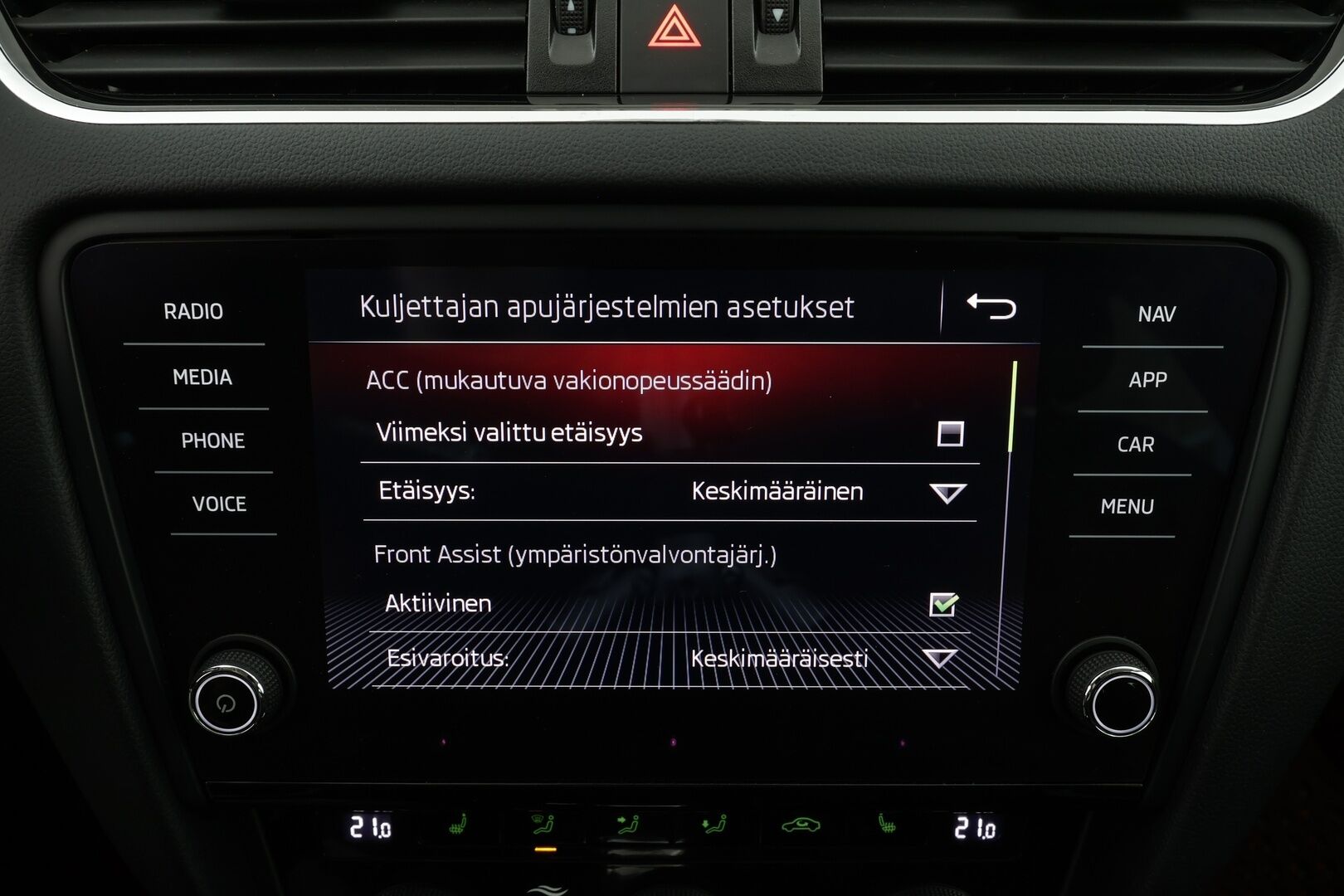 Skoda Octavia 2019 Combi 2,0 TDI 184 4x4 Scout BusinessLine DSG * Webasto / Koukku / ACC / LED / P.Kamera / Navi / Kaistavahti * - Facelift / Suomi-auto / Kahdet renkaat 