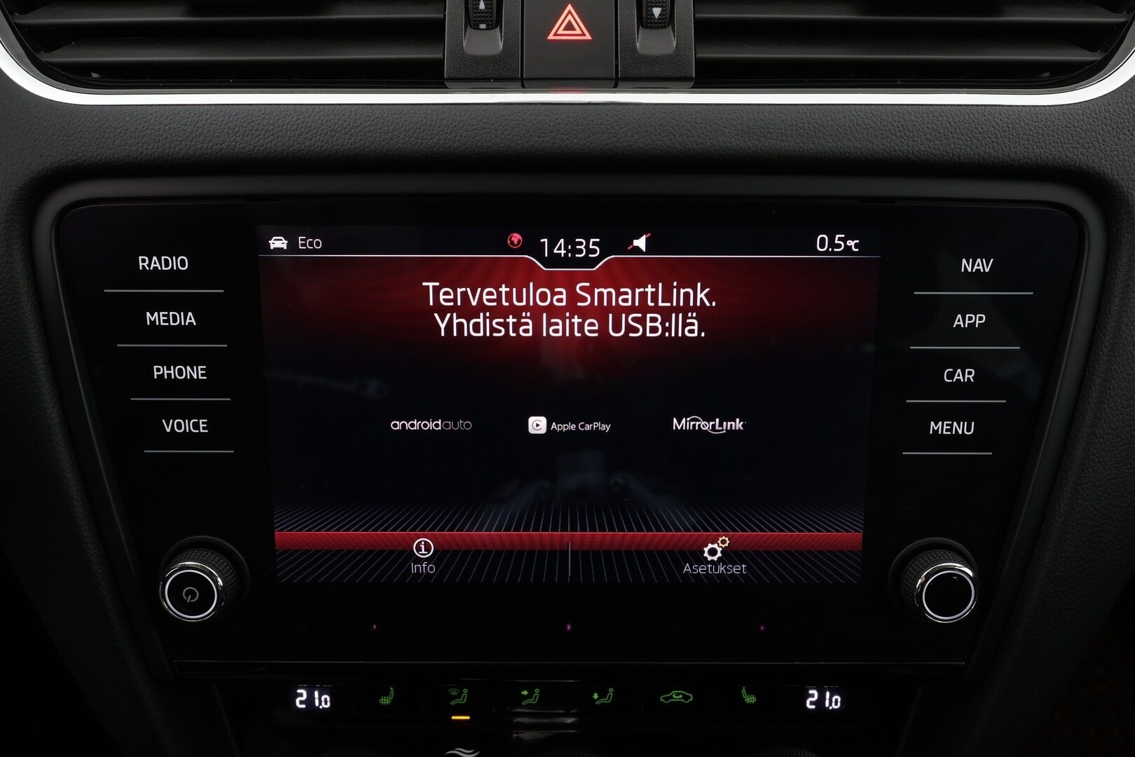 Skoda Octavia 2019 Combi 2,0 TDI 184 4x4 Scout BusinessLine DSG * Webasto / Koukku / ACC / LED / P.Kamera / Navi / Kaistavahti * - Facelift / Suomi-auto / Kahdet renkaat 