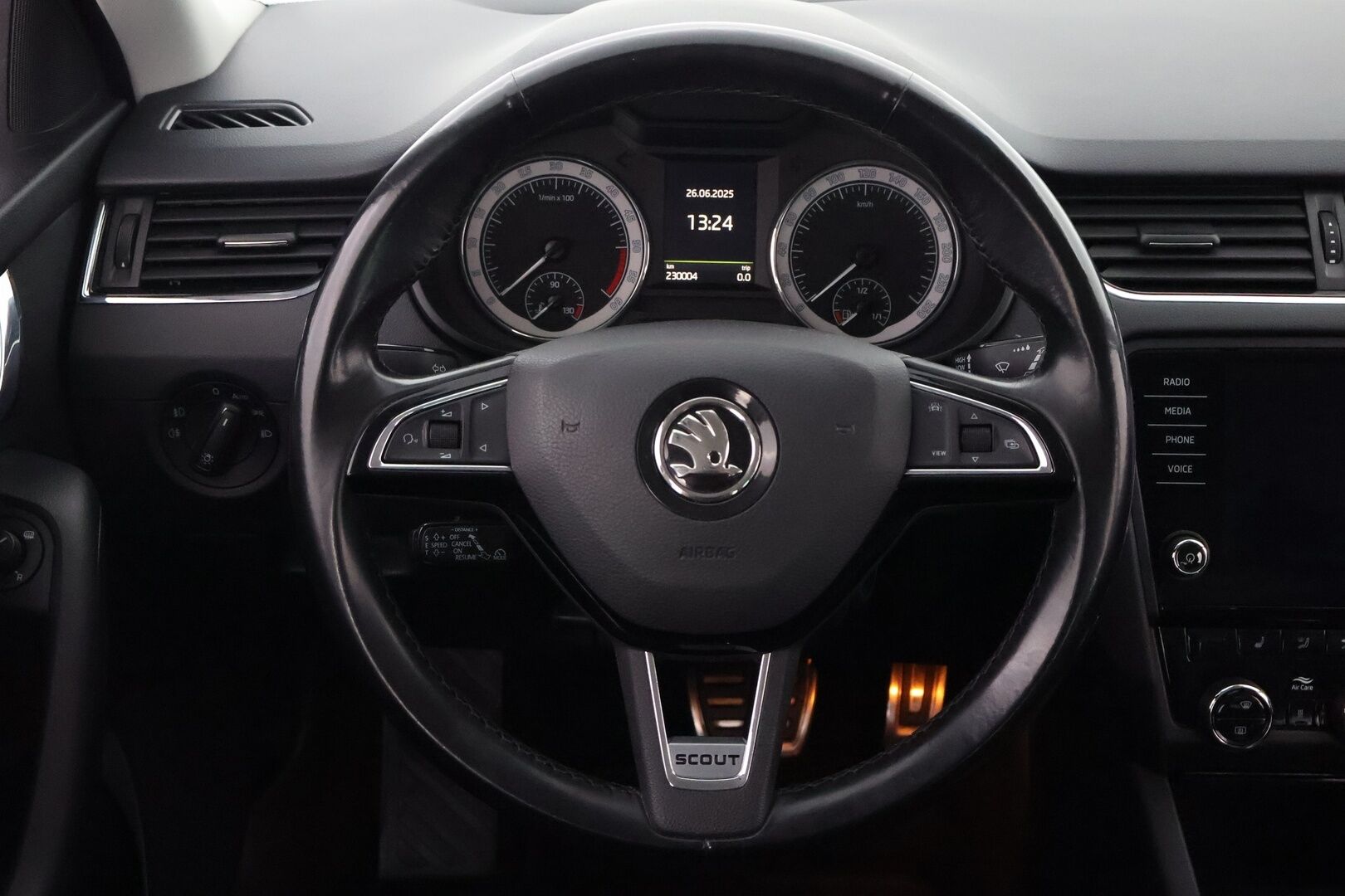 Skoda Octavia 2019 Combi 2,0 TDI 184 4x4 Scout DSG Autom. - Webasto / Adapt. Vakkari / BLIS / P.Kamera / Keyless / Ratinlämmitin / Sähköluukku / Vetokoukku