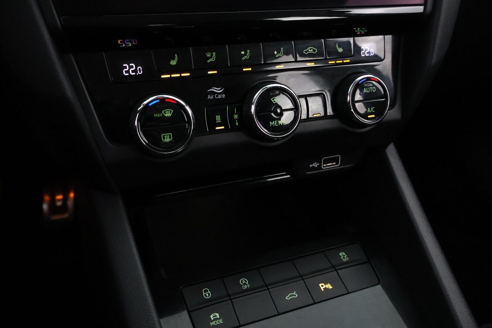 Skoda Octavia 2019 Combi 2,0 TDI 184 4x4 Scout DSG Autom. - Webasto / Adapt. Vakkari / BLIS / P.Kamera / Keyless / Ratinlämmitin / Sähköluukku / Vetokoukku