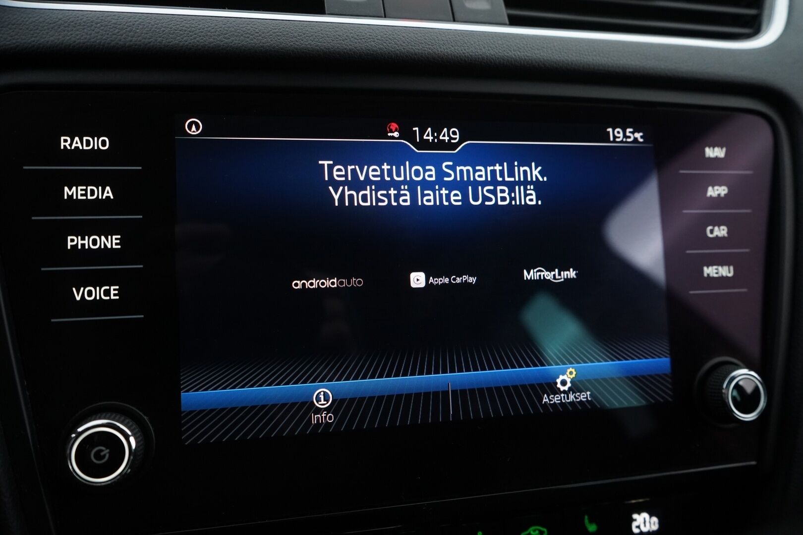 Skoda Octavia 2019 Combi 2,0 TDI 184 4x4 RS DSG Autom. *ACC / Webasto / P-kamera / Koukku / Navi* - Juuri huollettu / Jakopää juuri vaihdettu / Kahdet Skodan alut / Kattavat huollot
