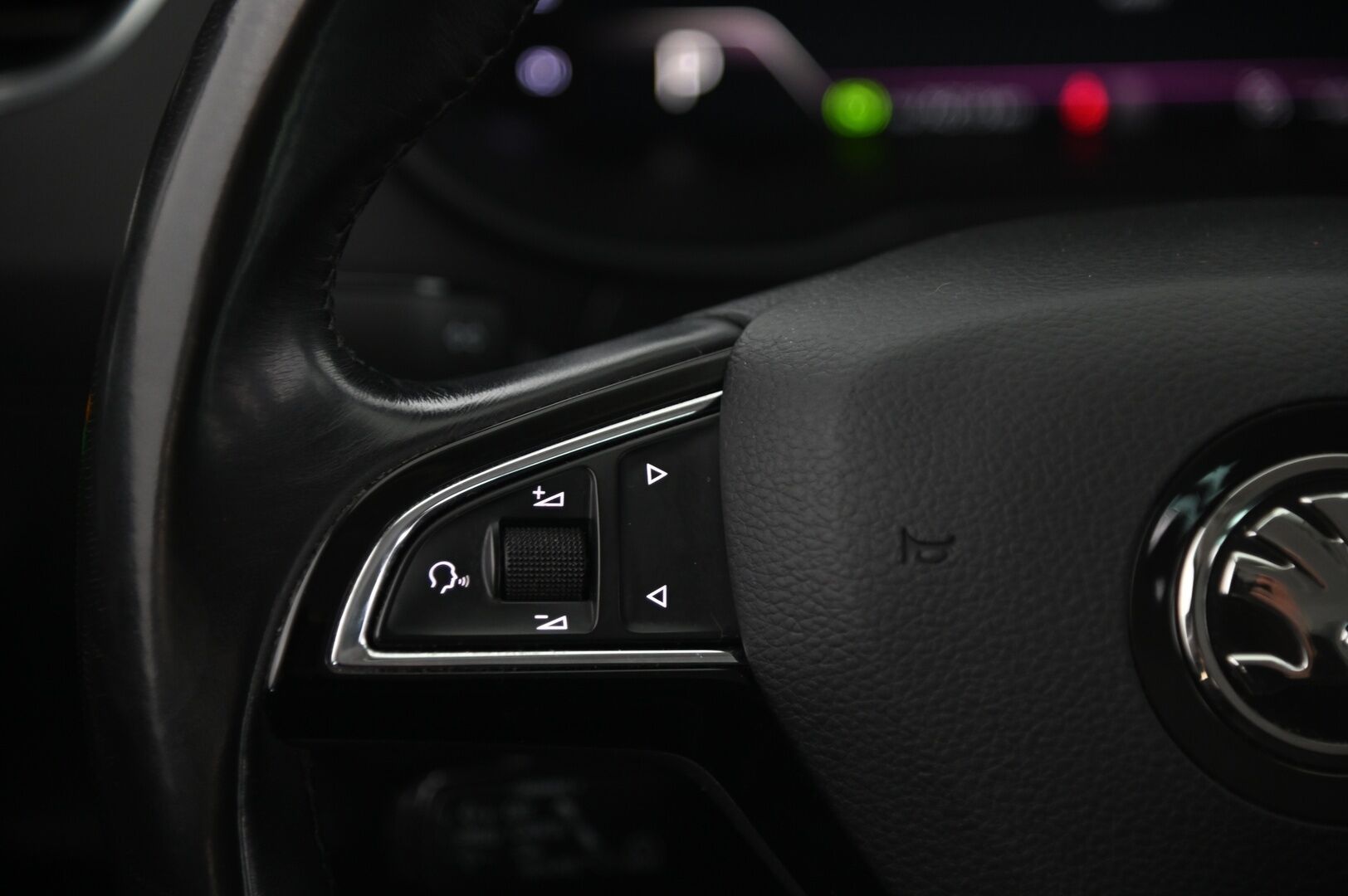 Skoda Octavia 2019 Combi 2,0 TDI 184 4x4 Scout BusinessLine DSG Autom. / Digimittaristo / Webasto / ACC / Peruutuskamera / Navi / Vetokoukku / - HULLU BLACKWEEK KORKOTARJOUS 2,49%