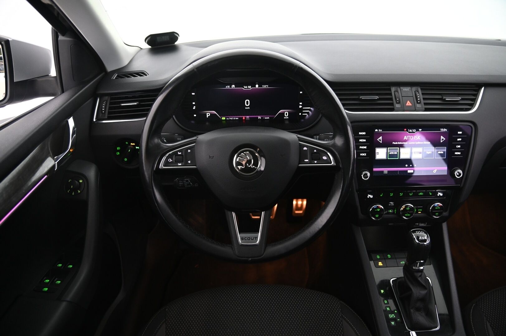 Skoda Octavia 2019 Combi 2,0 TDI 184 4x4 Scout BusinessLine DSG Autom. / Digimittaristo / Webasto / ACC / Peruutuskamera / Navi / Vetokoukku / - HULLU BLACKWEEK KORKOTARJOUS 2,49%