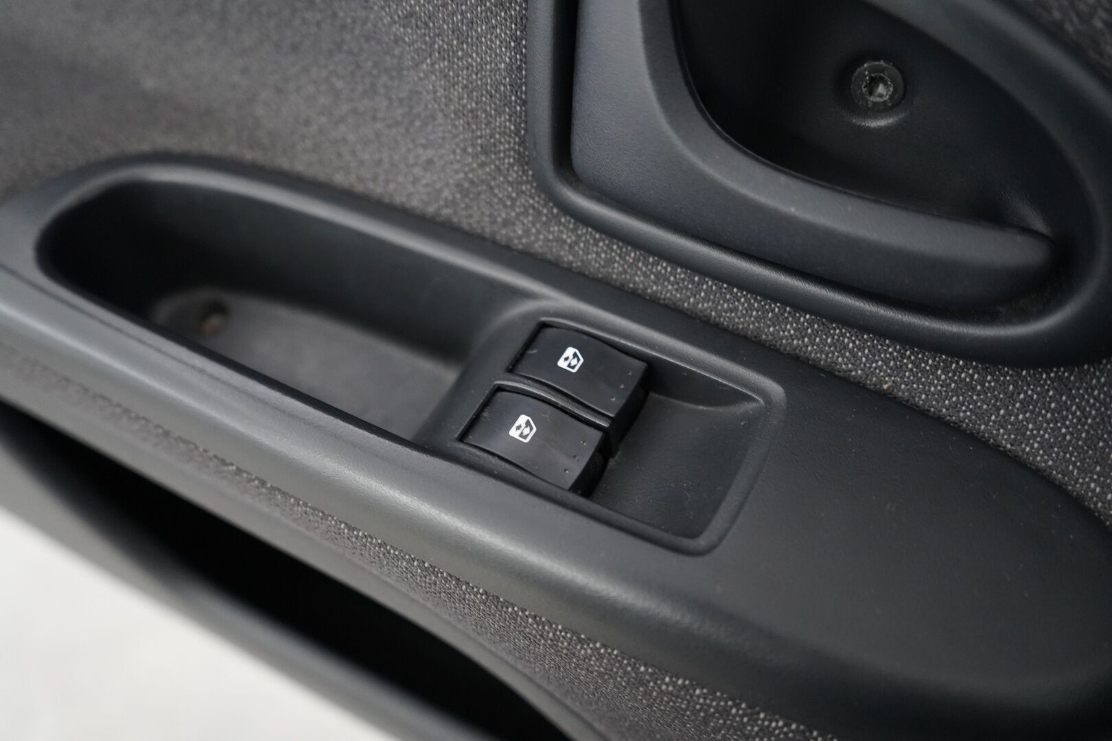Renault Clio 2005 - YritysOutlet - Myydään vain yrityksille - – Tämä auto myydään YritysOutlet -valikoimasta vain yritykselle