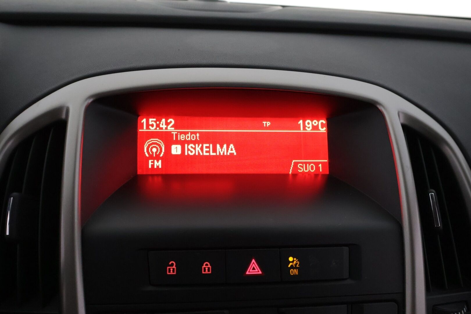 Opel Astra 2011 5-ov Enjoy 1,4 Turbo Ecotec 103kW MT6 *YritysOutlet - Myydään vain yrityksille* - *YritysOutlet - Myydään vain yrityksille* / Hyvin huollettu / Kahdet renkaat 