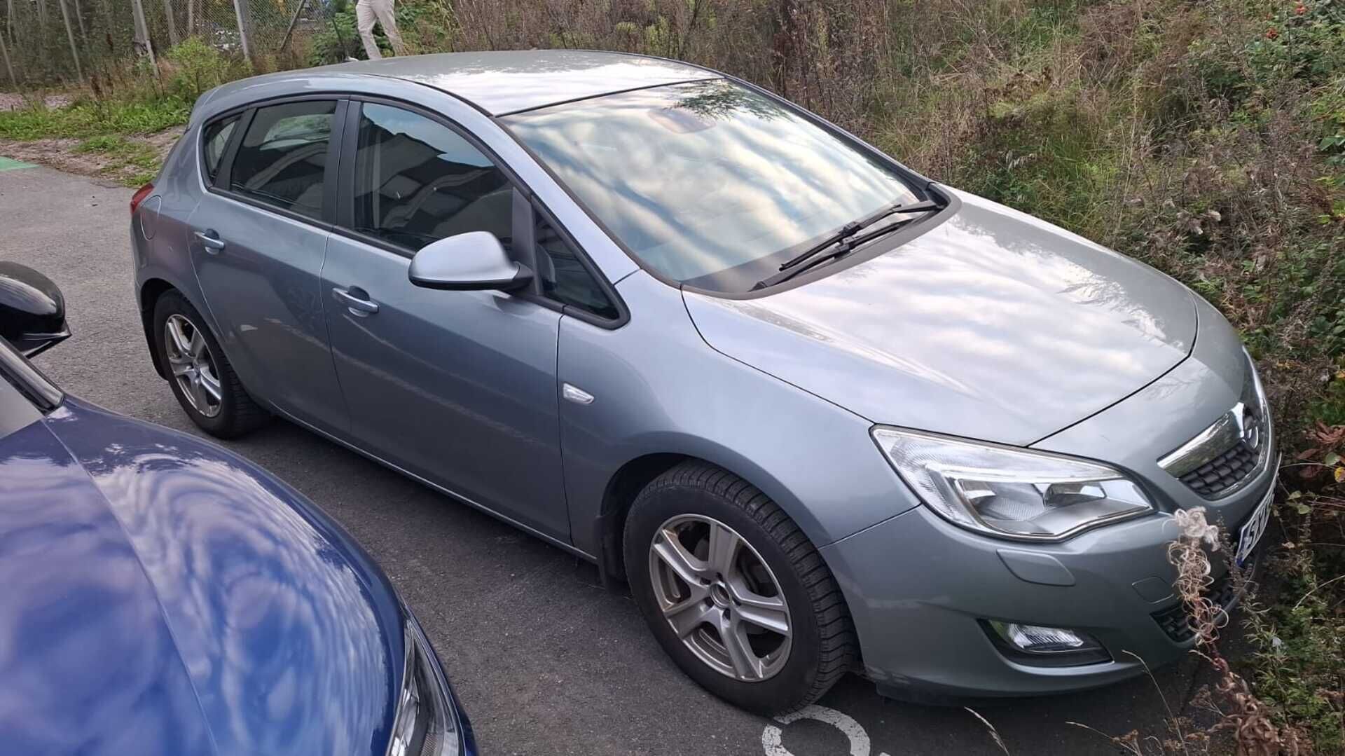 Opel Astra 2011 5-ov Enjoy 1,4 Turbo Ecotec 103kW MT6 *YritysOutlet - Myydään vain yrityksille* - *YritysOutlet - Myydään vain yrityksille* / Hyvin huollettu / Kahdet renkaat 