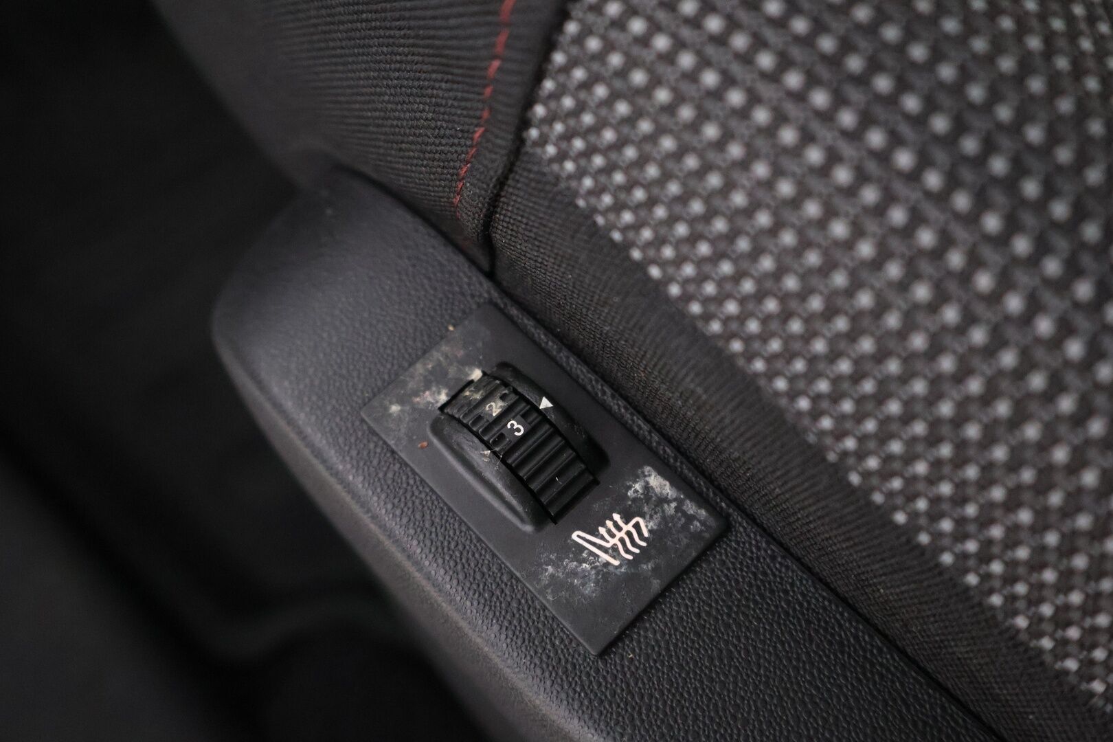 Citroen C4 Cactus 2019 PureTech 110 Feel Limited Automaatti - Suomiauto | Vakkari | Lohko&Sisäpistoke | Peruutustutka | Digimittari | Todella Siisti!