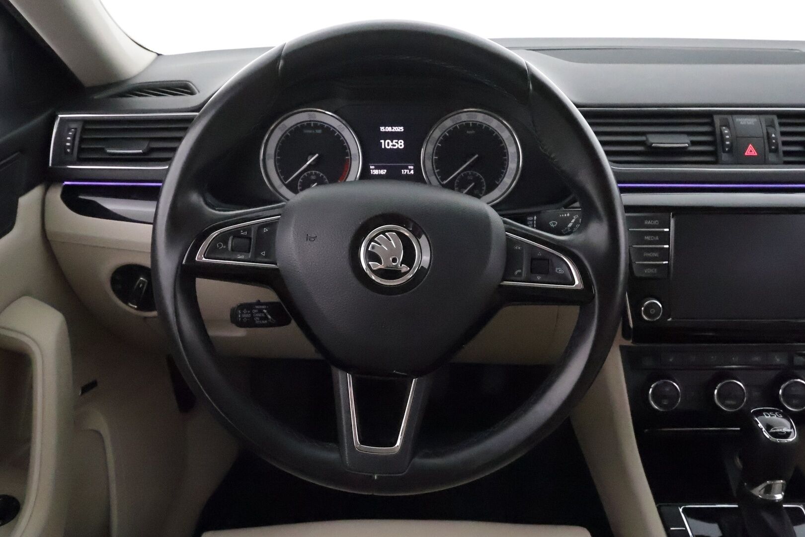 Skoda Superb 2017 Combi 2.0 TDI 190 4x4 L&K DSG **Canton / Webasto / Koukku / Adapt.Vakkari / Xenon / Muistipenkki / Kaistavahti** - Kahdet Renkaat / Merkkihuollettu! / Laurin & Klement / P-Kamera