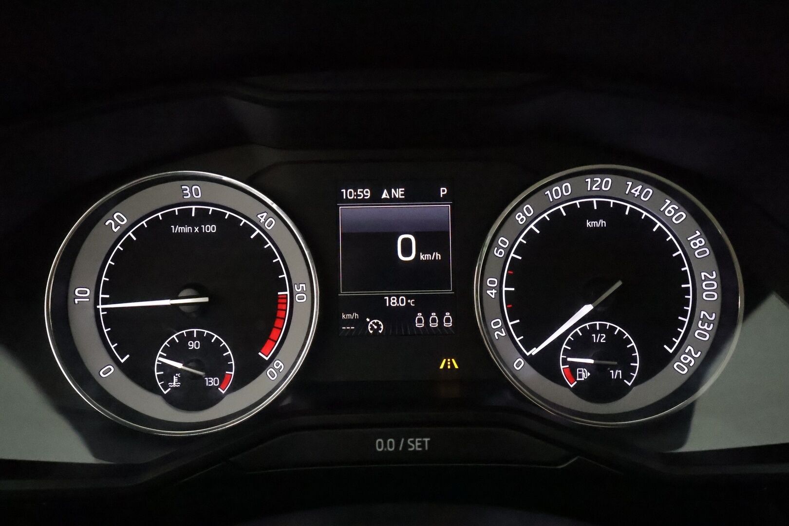 Skoda Superb 2017 Combi 2.0 TDI 190 4x4 L&K DSG **Canton / Webasto / Koukku / Adapt.Vakkari / Xenon / Muistipenkki / Kaistavahti** - Kahdet Renkaat / Merkkihuollettu! / Laurin & Klement / P-Kamera