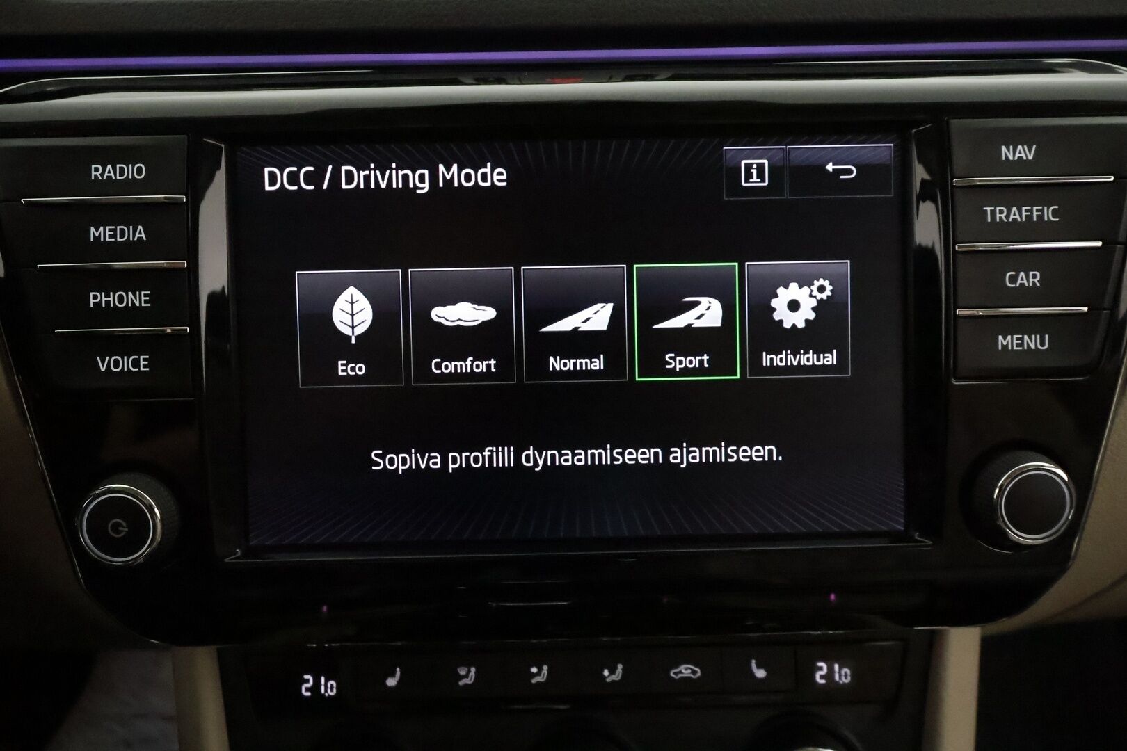Skoda Superb 2017 Combi 2.0 TDI 190 4x4 L&K DSG **Canton / Webasto / Koukku / Adapt.Vakkari / Xenon / Muistipenkki / Kaistavahti** - Kahdet Renkaat / Merkkihuollettu! / Laurin & Klement / P-Kamera