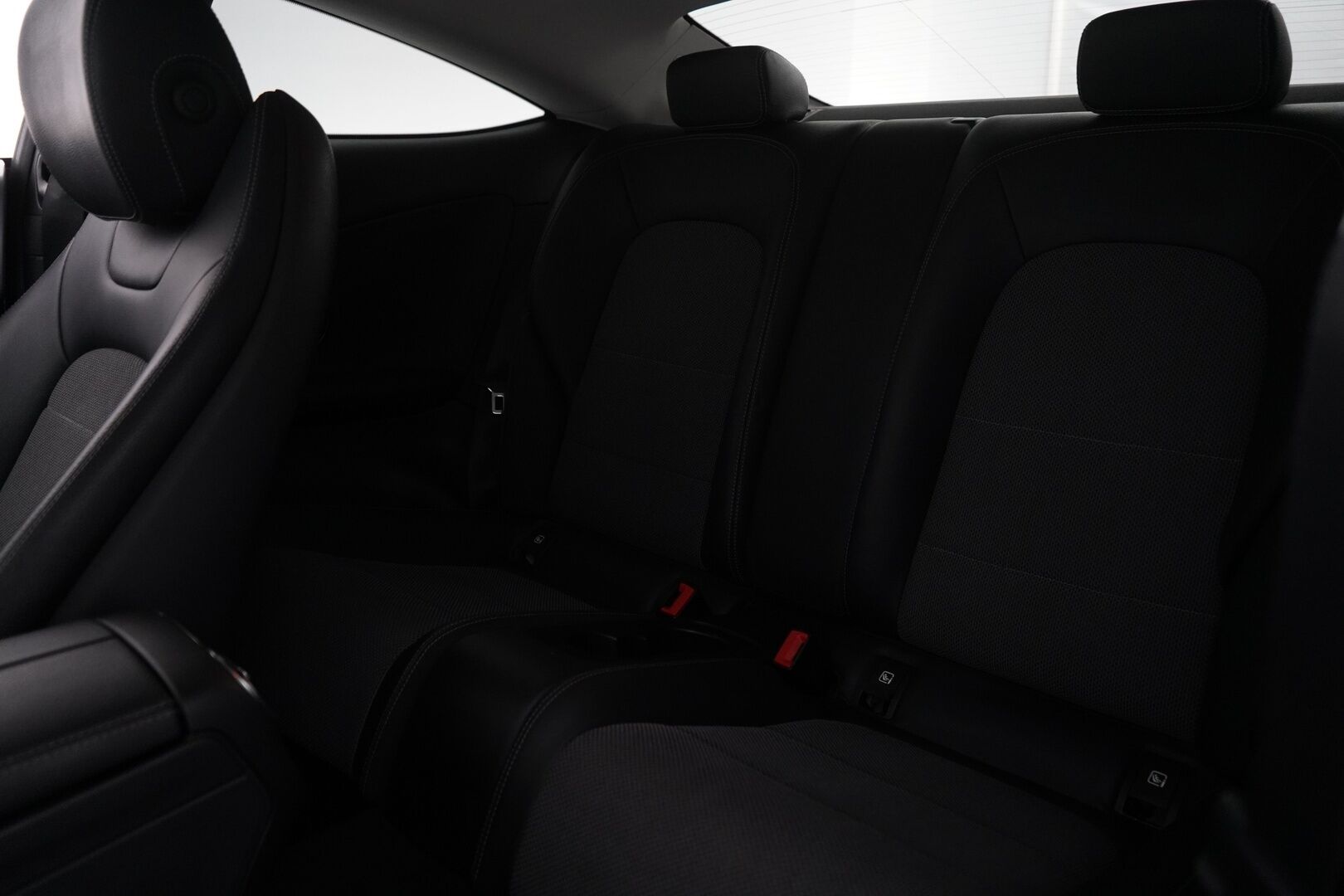 Mercedes-Benz C 2016 220 d Coupe A * Peruutuskamera / Sporttipenkit / Vakkari / Osasähköt / Led!  * - HULLUT BLACKWEEK JATKOT - KORKOTARJOUS 2,49%