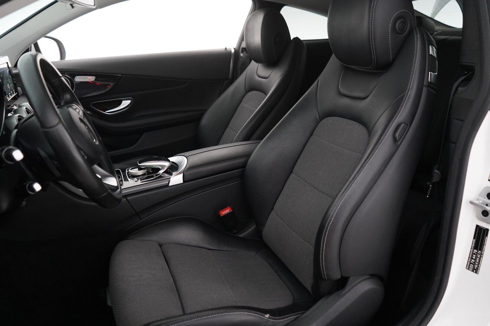 Mercedes-Benz C 2016 220 d Coupe A * Peruutuskamera / Sporttipenkit / Vakkari / Osasähköt / Led!  * - HULLUT BLACKWEEK JATKOT - KORKOTARJOUS 2,49%