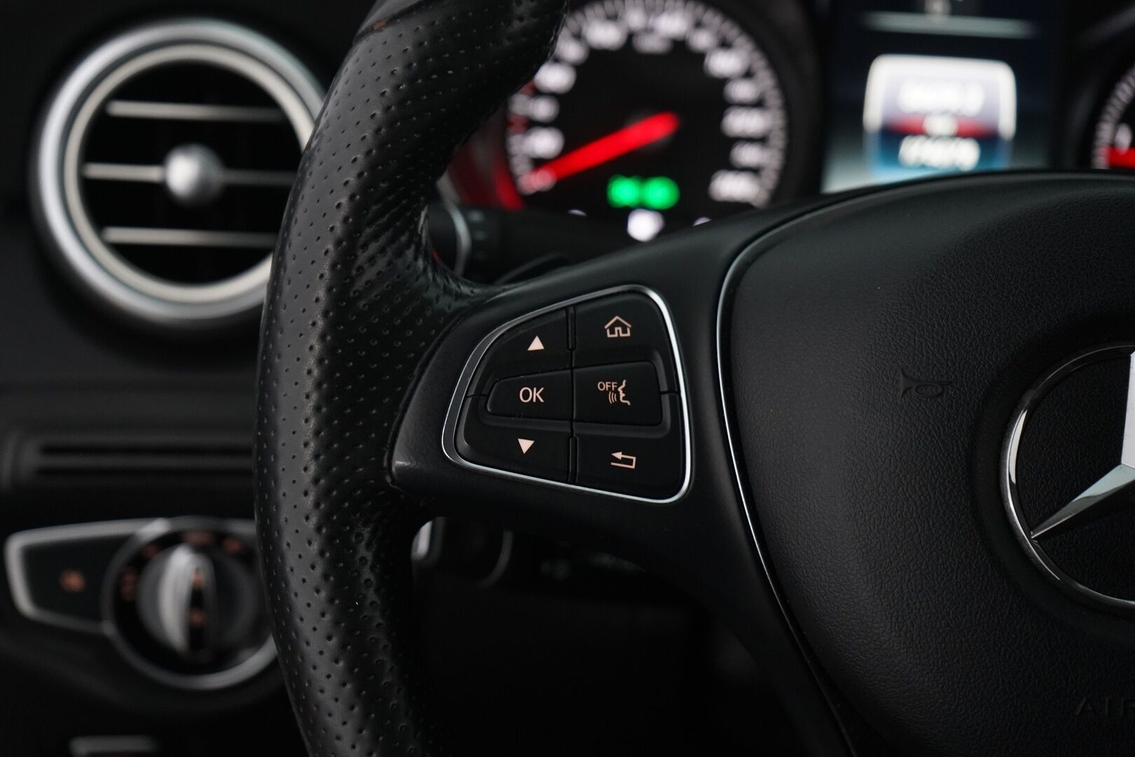 Mercedes-Benz C 2016 220 d Coupe A * Peruutuskamera / Sporttipenkit / Vakkari / Osasähköt / Led!  * - HULLUT BLACKWEEK JATKOT - KORKOTARJOUS 2,49%