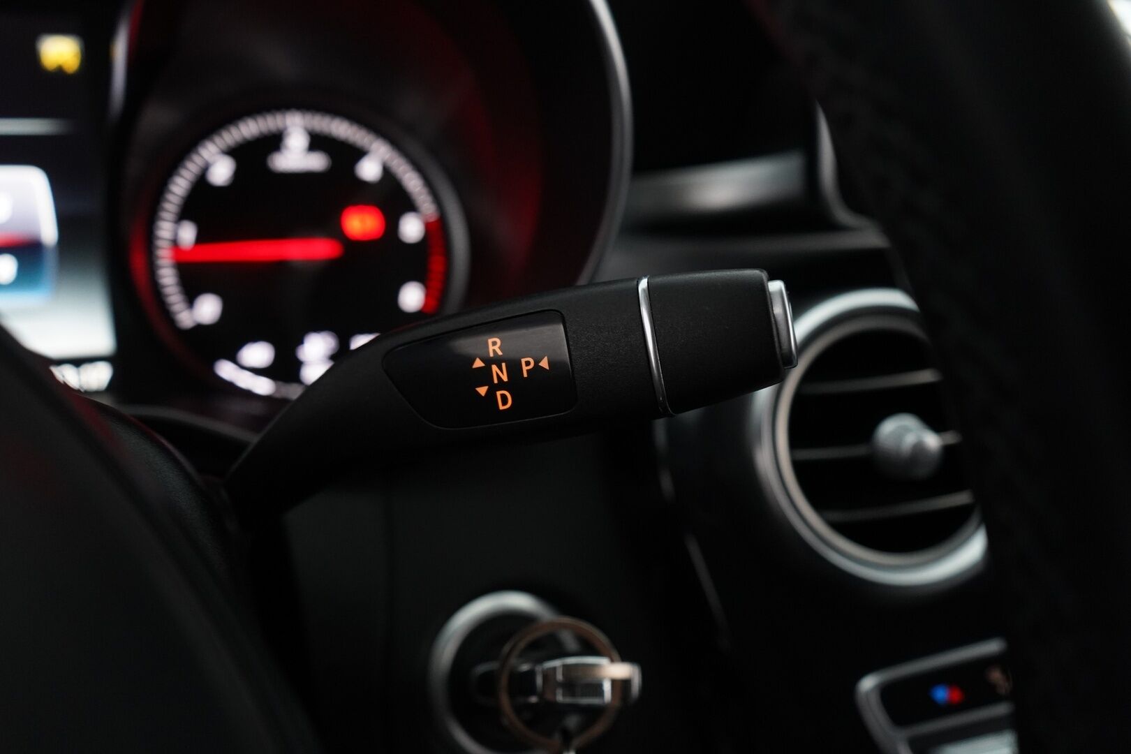 Mercedes-Benz C 2016 220 d Coupe A * Peruutuskamera / Sporttipenkit / Vakkari / Osasähköt / Led!  * - HULLUT BLACKWEEK JATKOT - KORKOTARJOUS 2,49%