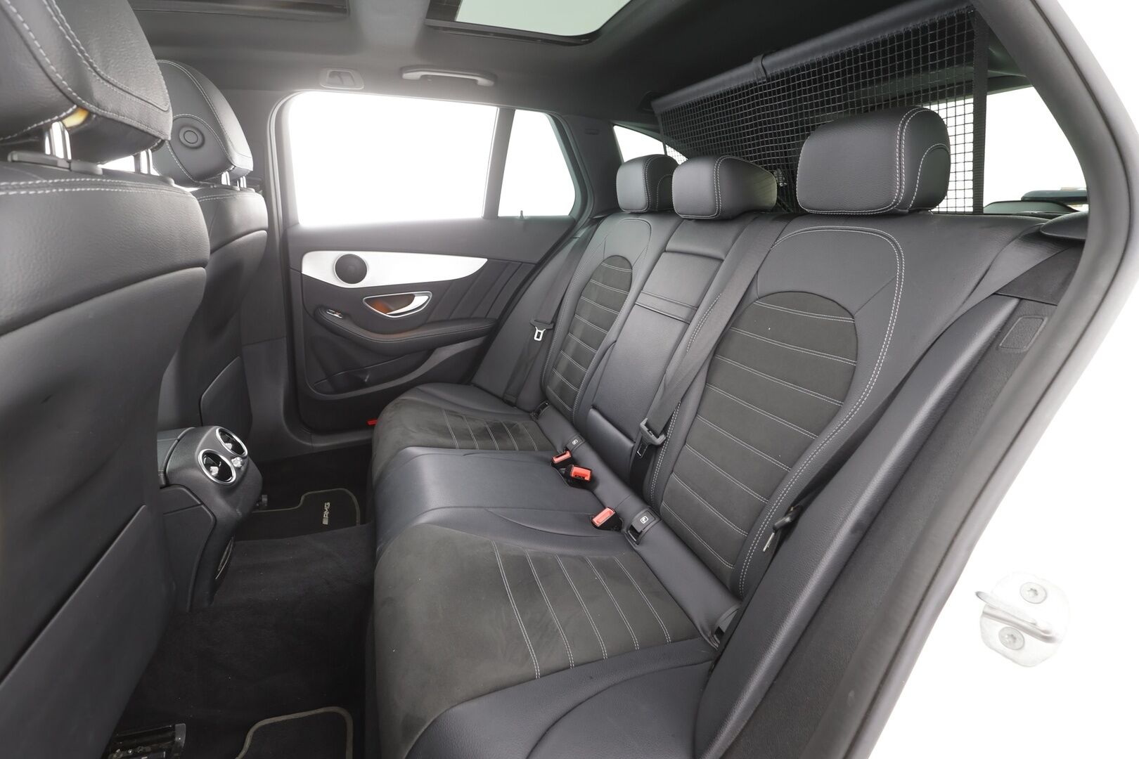 Mercedes-Benz C 2019 200 4Matic T A Business AMG - | Panorama | Webasto | Koukku | LED-High Performance | P.Kamera | Navi | Vakkari | Sporttipenkit | Suomi-auto | Kahdet renkaat |