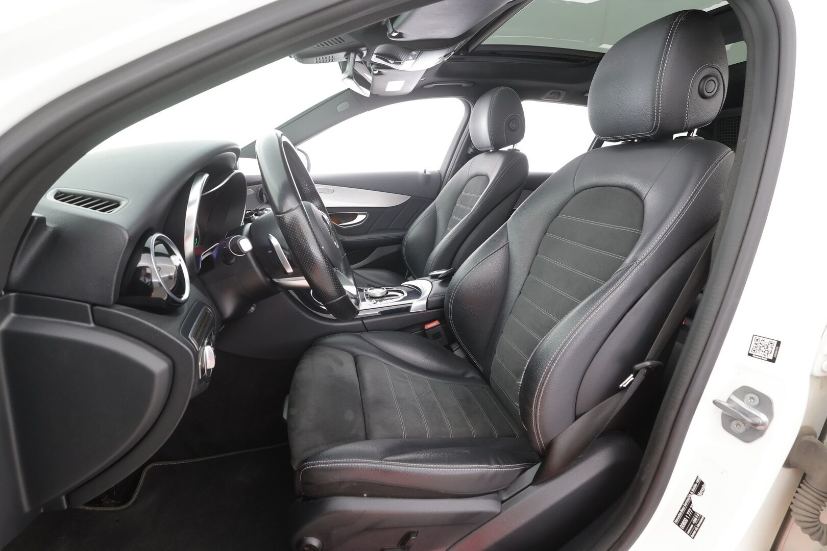 Mercedes-Benz C 2019 200 4Matic T A Business AMG - | Panorama | Webasto | Koukku | LED-High Performance | P.Kamera | Navi | Vakkari | Sporttipenkit | Suomi-auto | Kahdet renkaat |