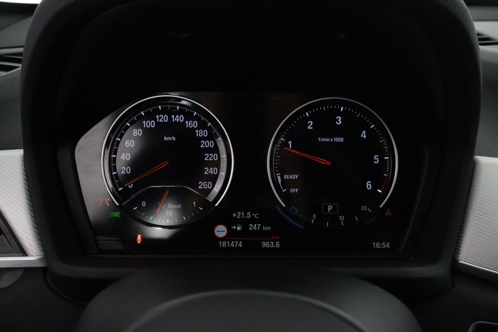 BMW X1 2019 F48 xDrive18d A Business Pro M Sport - * M-Sport / HUD / LCI /  P-Kamera / Koukku / LED / Kahdet renkaat *