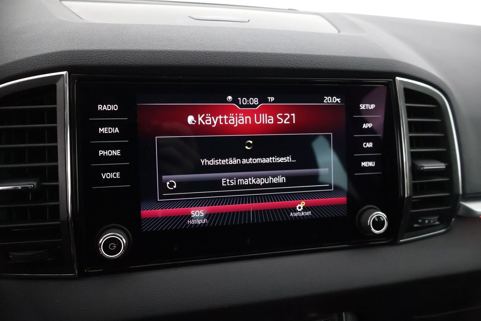Skoda Karoq 2019 1,0 TSI Style * P-Kamera / KeyLessGo kulku ja käynnistys / Adapt. vakkari / Sähköinen takaluukku * - Juuri huollettu yksilö kaksilla Nokian renkailla!