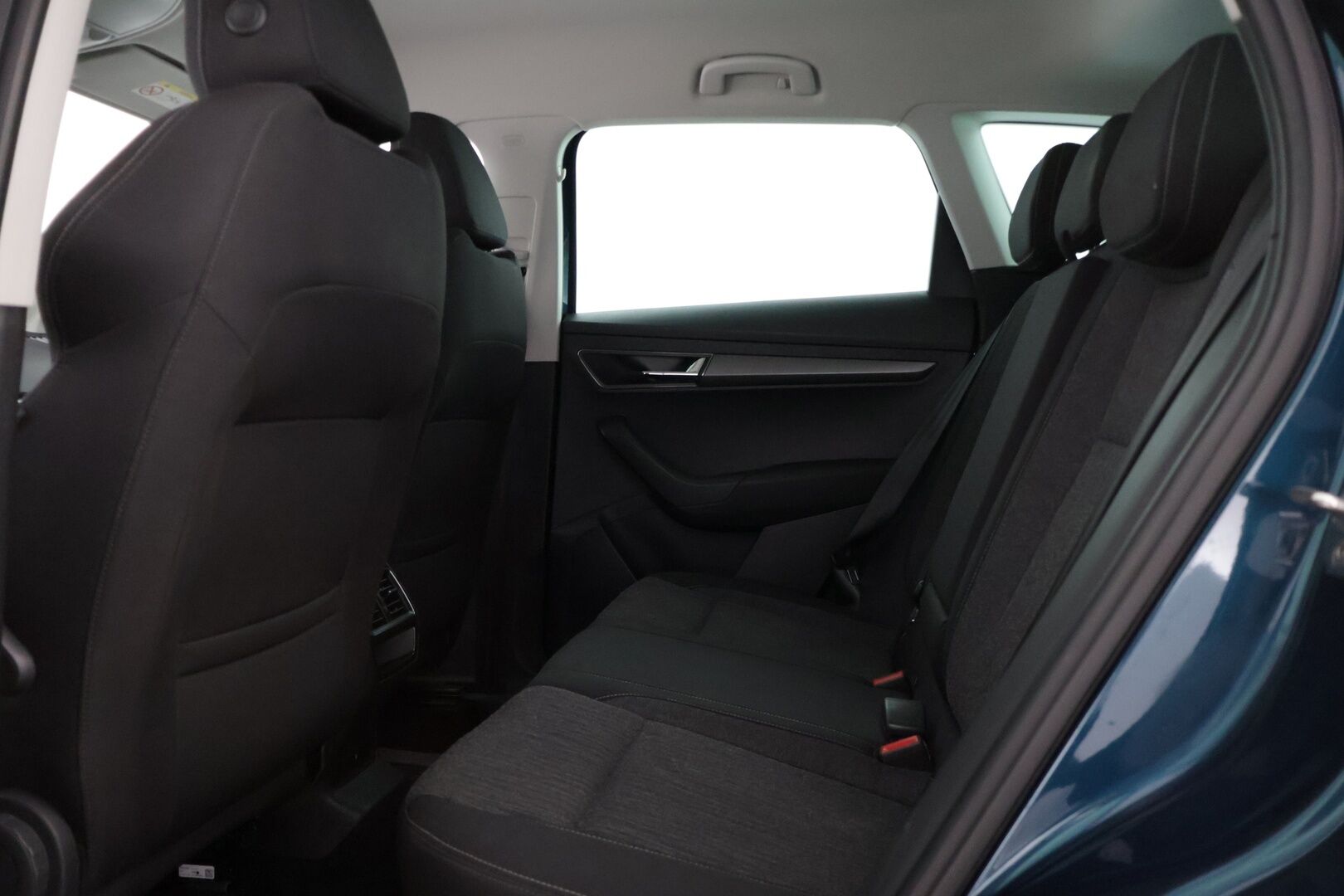 Skoda Karoq 2019 1,0 TSI Style * P-Kamera / KeyLessGo kulku ja käynnistys / Adapt. vakkari / Sähköinen takaluukku * - Juuri huollettu yksilö kaksilla Nokian renkailla!