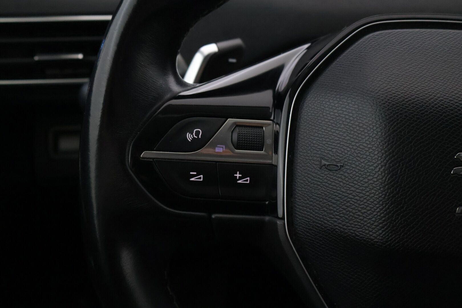 Peugeot 5008 2019 Allure PureTech 130 EAT8-automaatti 7P - YritysOutlet - Myydään vain yrityksille - – Tämä auto myydään YritysOutlet -valikoimasta vain yritykselle