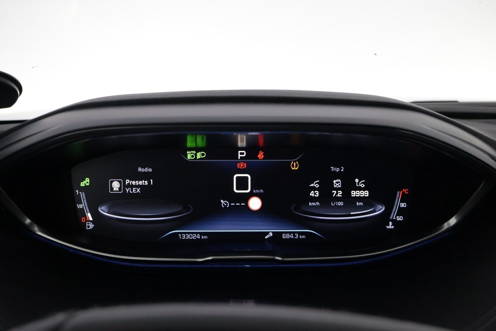 Peugeot 5008 2019 Allure PureTech 130 EAT8-automaatti 7P *Muistipenkki / BLIS / Digimittaristo / Koukku / Kessy / Carplay / P.Tutkat* - Hiljattain Katsastettu / Huippurenkaat / 7P