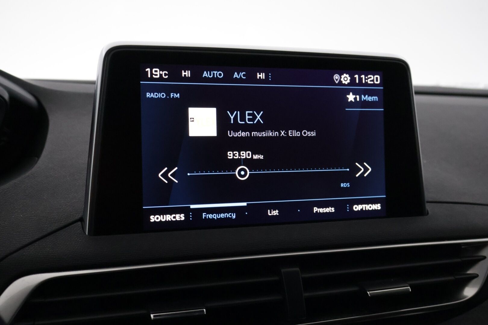 Peugeot 5008 2019 Allure PureTech 130 EAT8-automaatti 7P - YritysOutlet - Myydään vain yrityksille - – Tämä auto myydään YritysOutlet -valikoimasta vain yritykselle