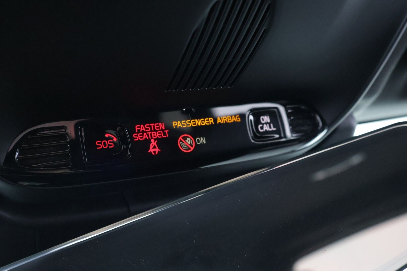 Volvo XC60 2019 D4 AWD Business R-Design aut - ACC | Webasto | Vetokoukku | P-Kamera | Muistipenkki | Sähköluukku | 2-omisteinen | Merkkihuollettu | Jakohihna vaihdettu 12/2025 | 2x Volvon aluvanteet 