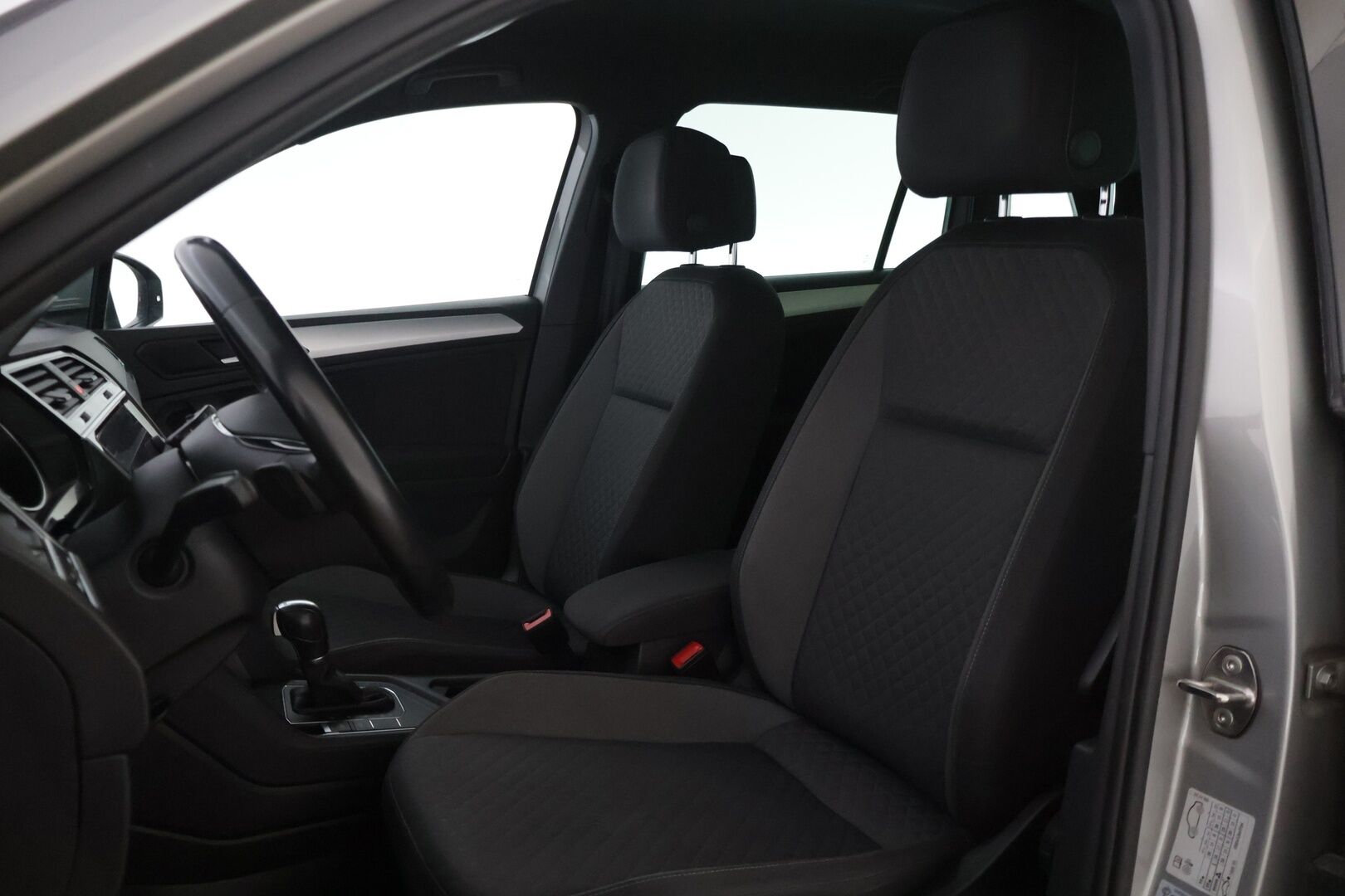 Volkswagen Tiguan 2019 Comfortline 1,5 TSI EVO 110 kW (150 hv) DSG-automaatti - | 1-Om. Suomi-auto | ACC | Webasto | Koukku | P. Tutkat | AppleCarPlay & AndroidAuto | LED | 2x Renkaat & Vanteet |