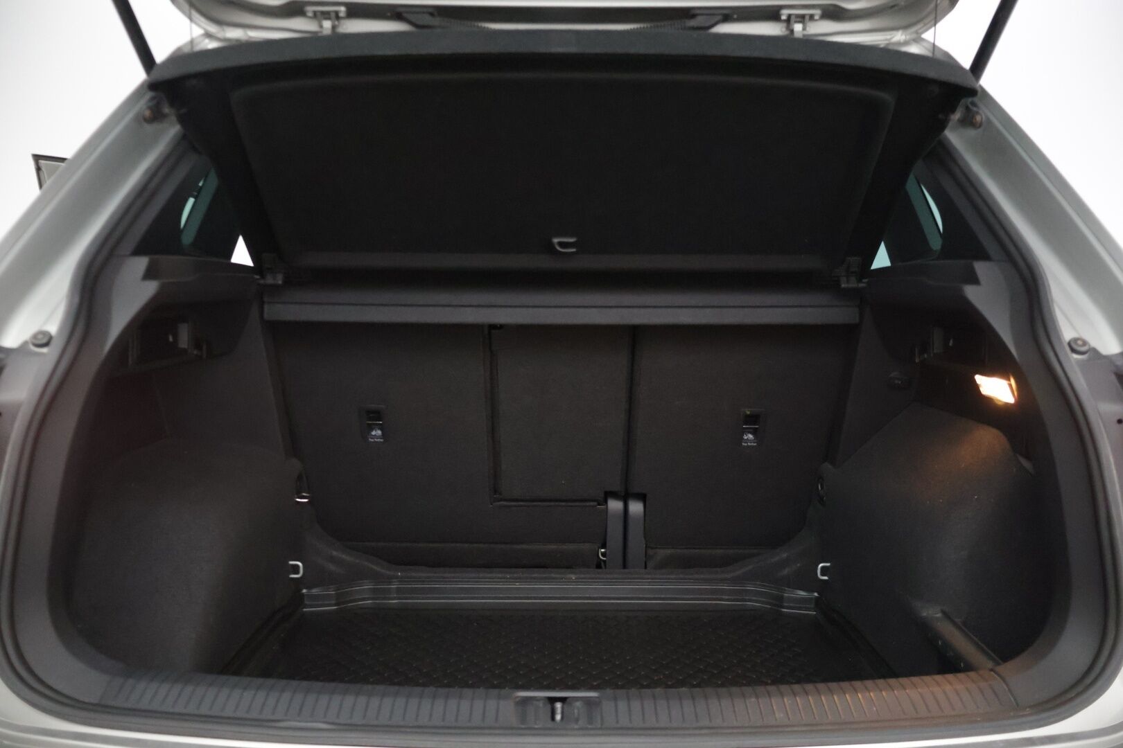 Volkswagen Tiguan 2019 Comfortline 1,5 TSI EVO 110 kW (150 hv) DSG-automaatti - | 1-Om. Suomi-auto | ACC | Webasto | Koukku | P. Tutkat | AppleCarPlay & AndroidAuto | LED | 2x Renkaat & Vanteet |
