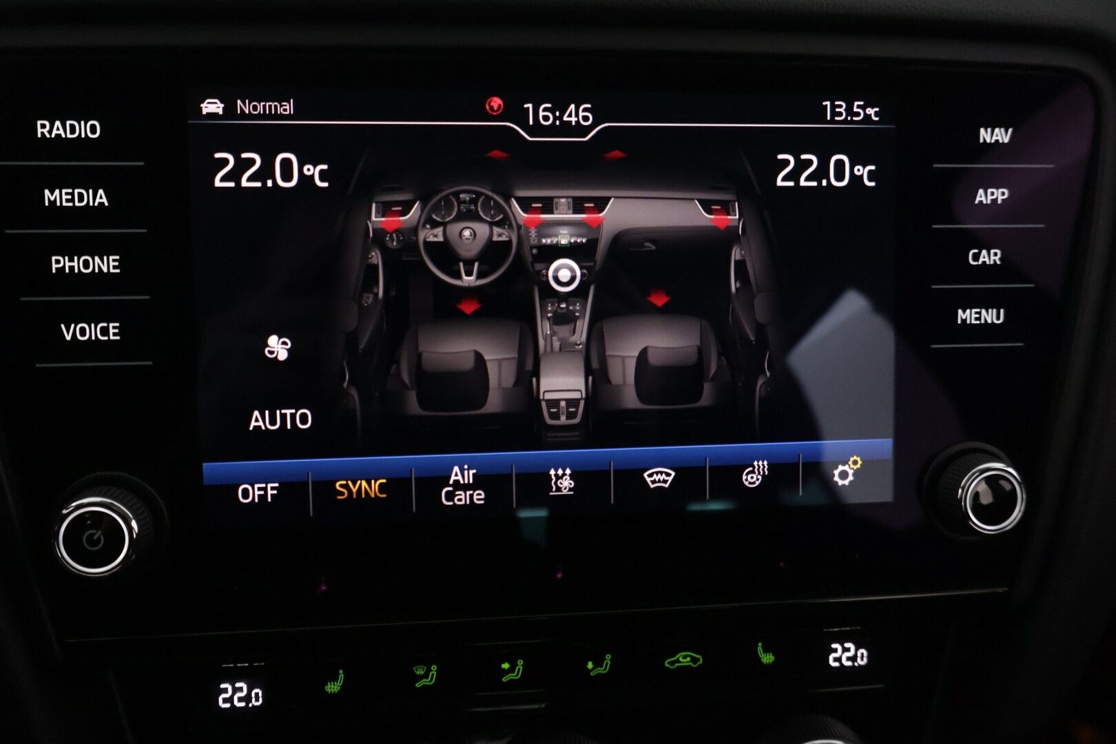 Skoda Octavia 2019 Combi 1,5 TSI Style DSG Autom *ACC / Digimittaristo / Webasto / BLIS / Läm.Lasi / Keyless / LED * - *Huippuvarustelu / Suomi-Auto*