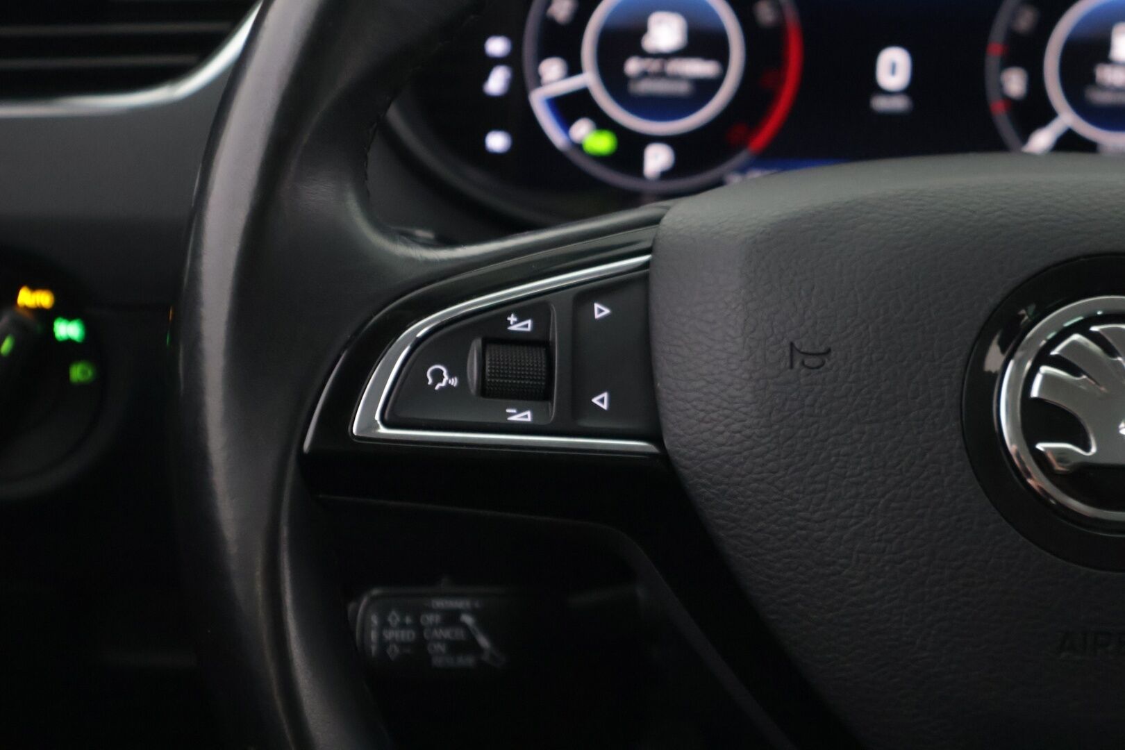 Skoda Octavia 2019 Combi 1,5 TSI Style DSG Autom *ACC / Digimittaristo / Webasto / BLIS / Läm.Lasi / Keyless / LED * - *Huippuvarustelu / Suomi-Auto*